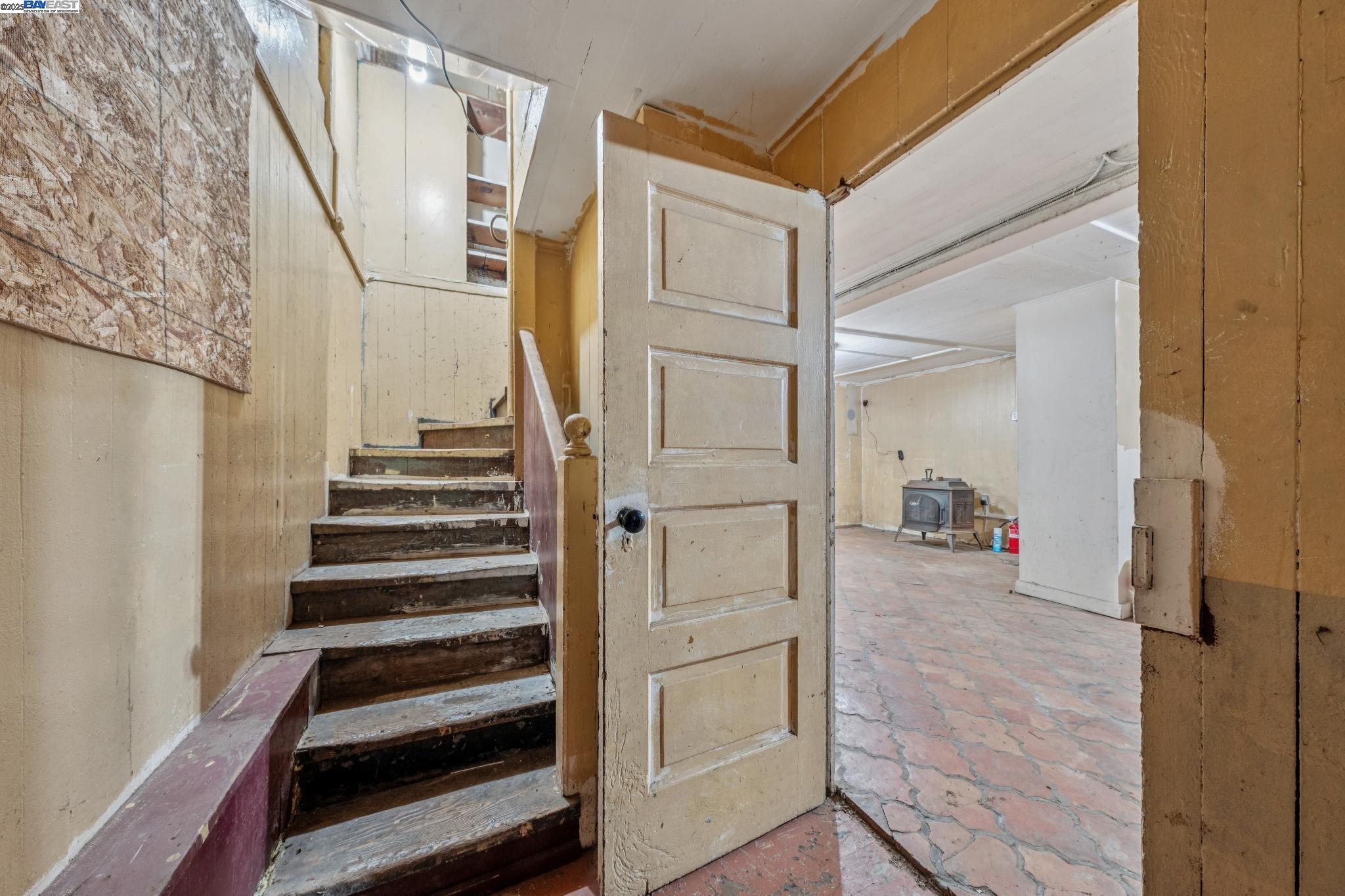 Detail Gallery Image 22 of 43 For 2340 13th Ave, Oakland,  CA 94606 - 2 Beds | 2 Baths