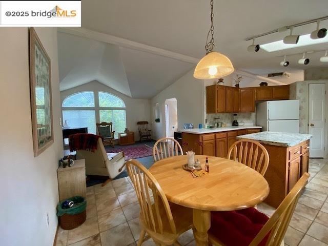 Detail Gallery Image 5 of 40 For 4823 Murphys Camp Rd, Murphys,  CA 95247 - 3 Beds | 2 Baths
