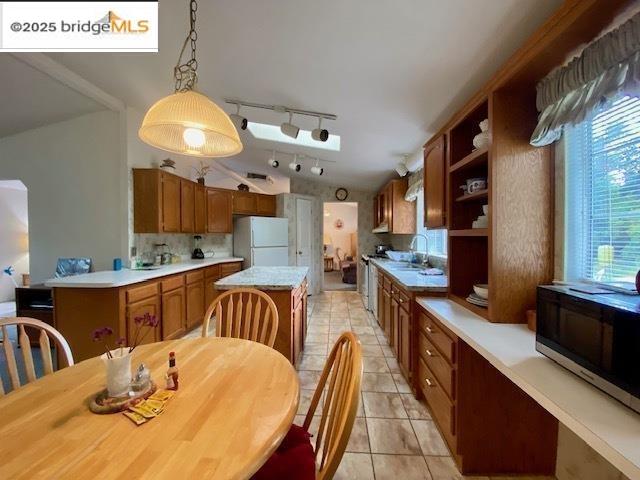 Detail Gallery Image 10 of 40 For 4823 Murphys Camp Rd, Murphys,  CA 95247 - 3 Beds | 2 Baths