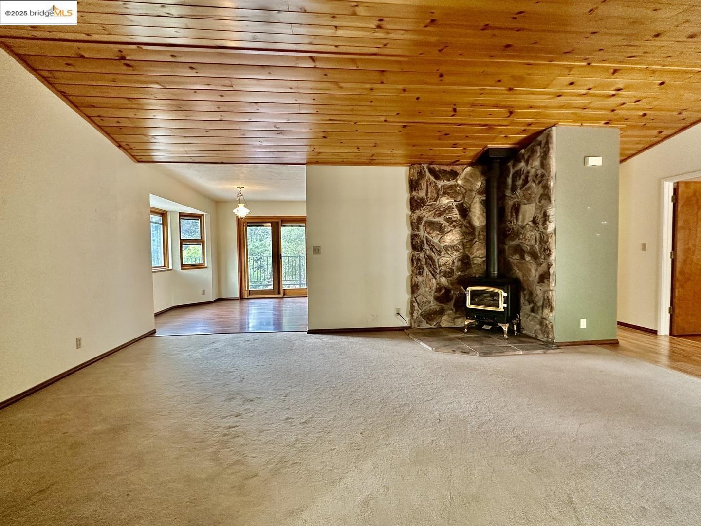 Detail Gallery Image 11 of 43 For 21714 El Oso Way, Sonora,  CA 95370 - 3 Beds | 2 Baths
