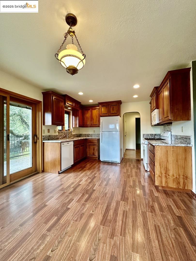 Detail Gallery Image 3 of 43 For 21714 El Oso Way, Sonora,  CA 95370 - 3 Beds | 2 Baths