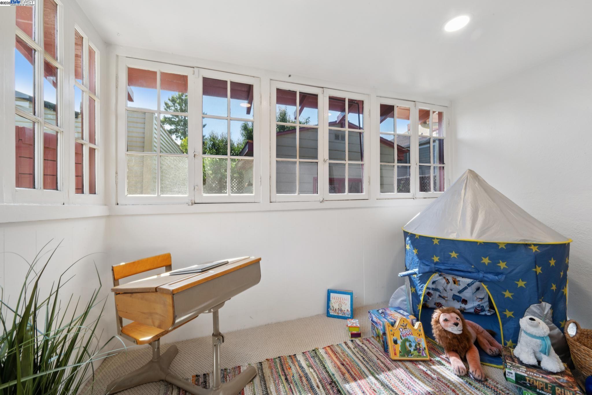 Detail Gallery Image 25 of 42 For 1539 6th St, Alameda,  CA 94501 - 2 Beds | 1 Baths