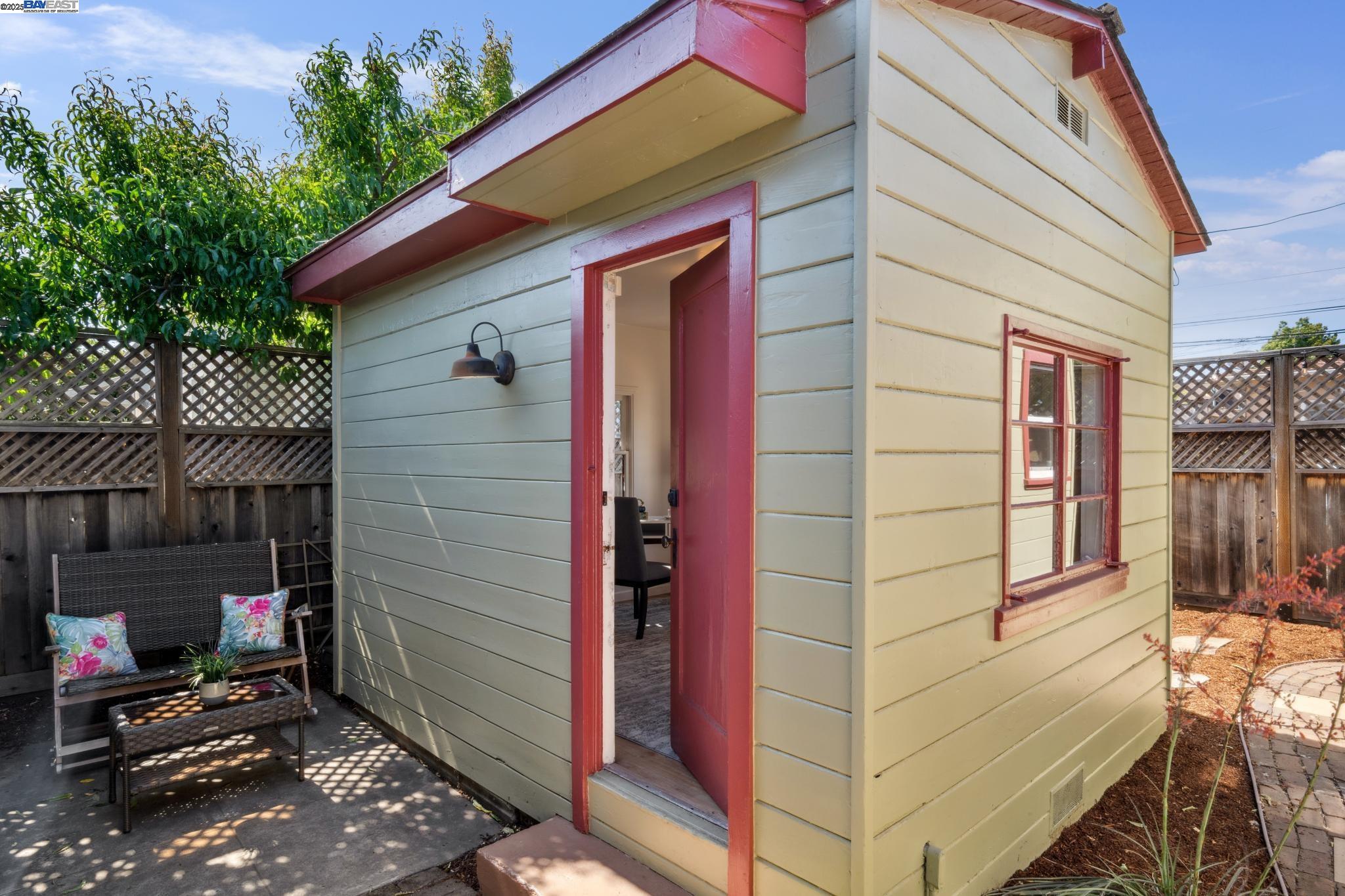 Detail Gallery Image 34 of 42 For 1539 6th St, Alameda,  CA 94501 - 2 Beds | 1 Baths
