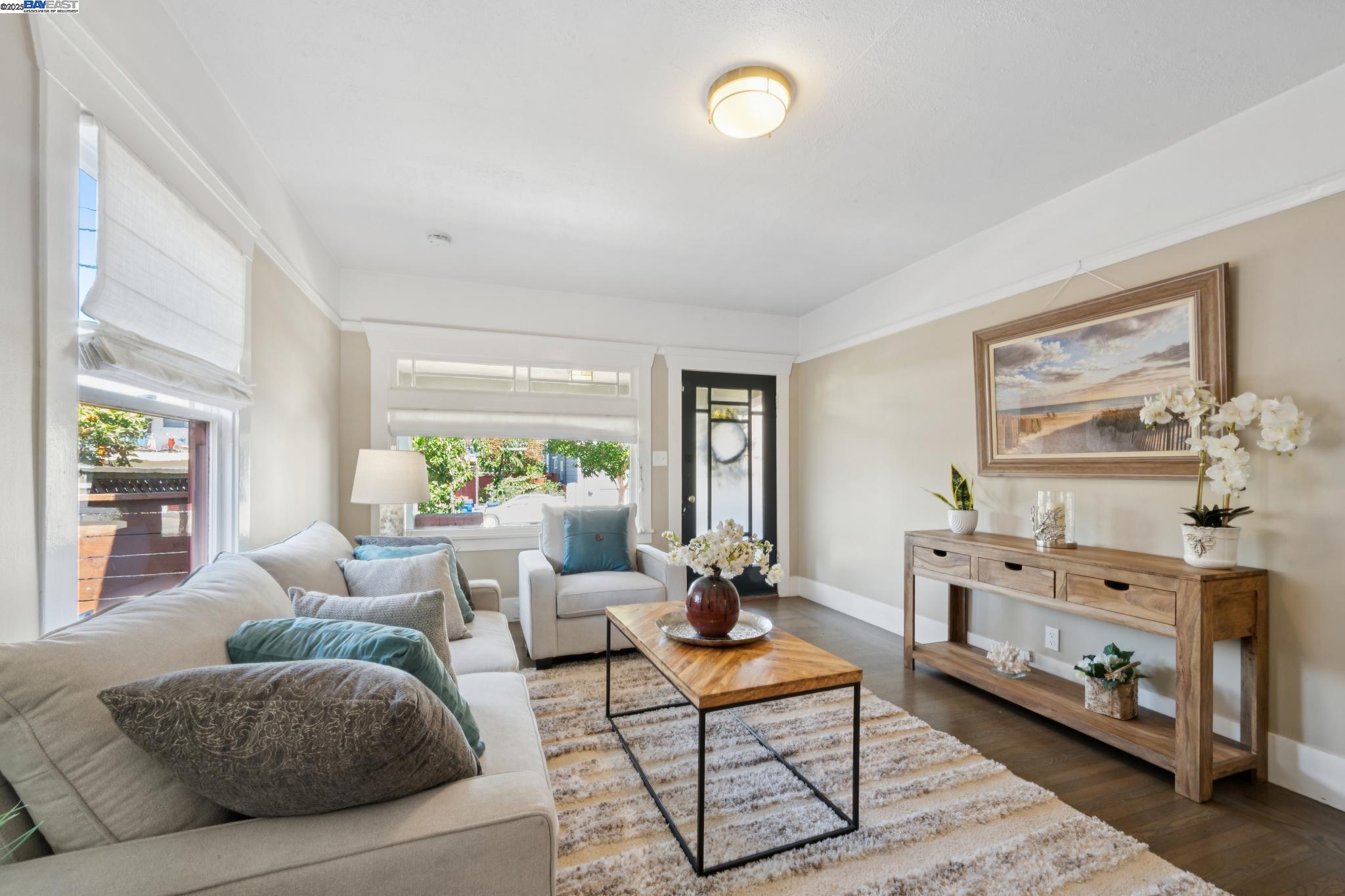 Detail Gallery Image 10 of 42 For 1539 6th St, Alameda,  CA 94501 - 2 Beds | 1 Baths