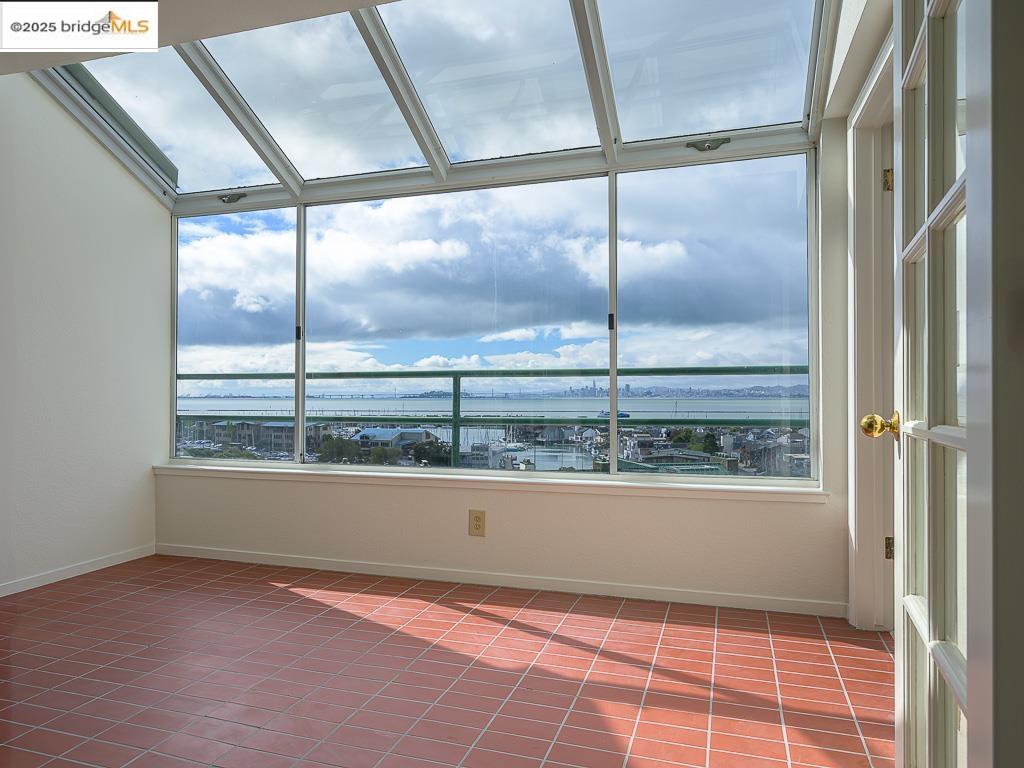 Detail Gallery Image 1 of 1 For 1201 Brickyard Way #302,  Richmond,  CA 94801 - 2 Beds | 2 Baths