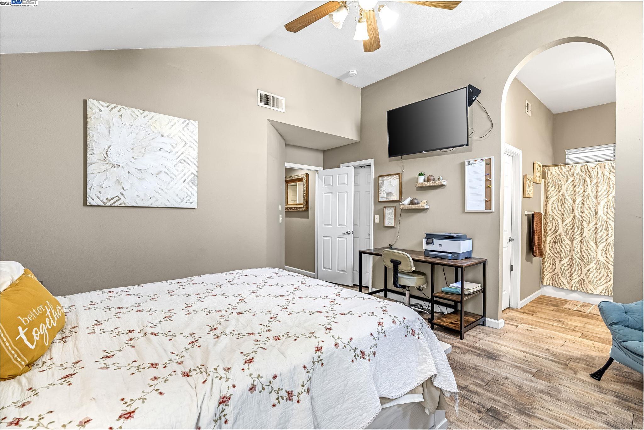 Detail Gallery Image 18 of 28 For 4328 W Cambridge Ave, Fresno,  CA 93722 - 3 Beds | 2 Baths