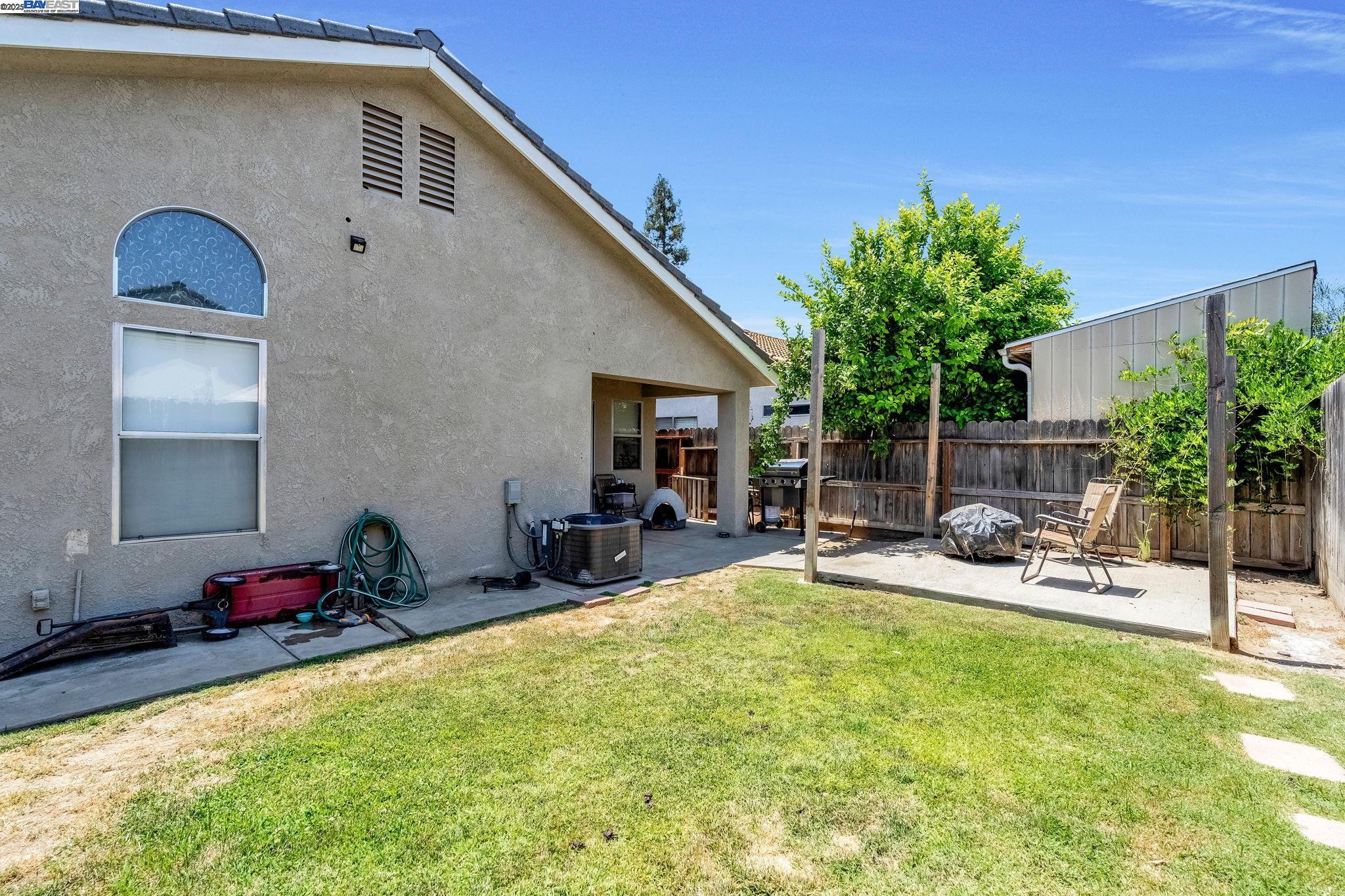 Detail Gallery Image 24 of 28 For 4328 W Cambridge Ave, Fresno,  CA 93722 - 3 Beds | 2 Baths