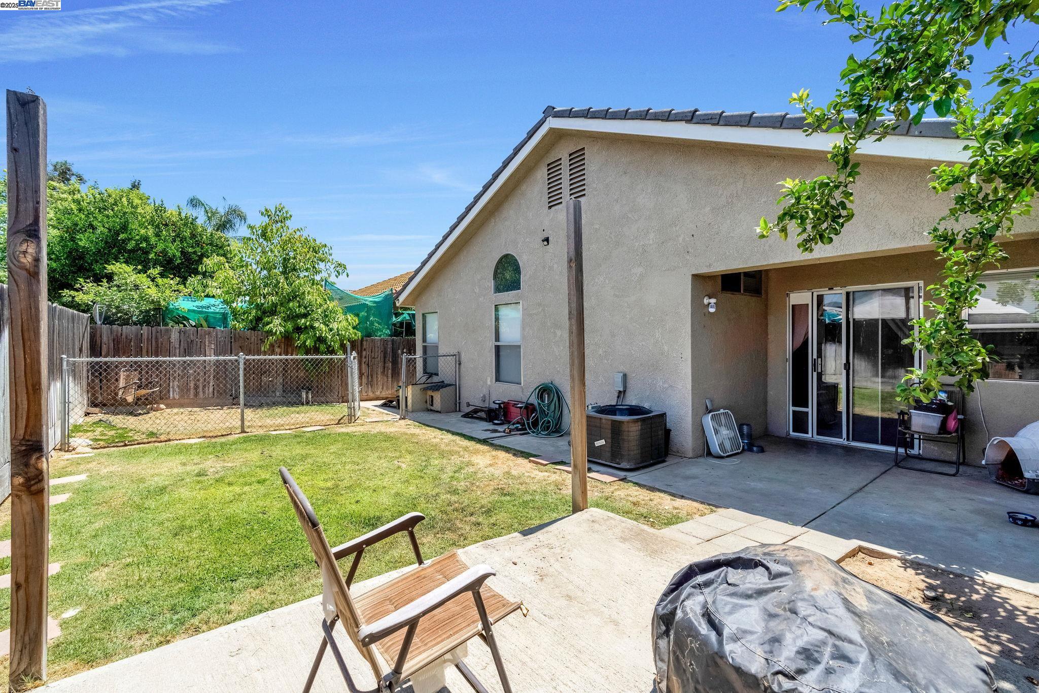 Detail Gallery Image 26 of 28 For 4328 W Cambridge Ave, Fresno,  CA 93722 - 3 Beds | 2 Baths