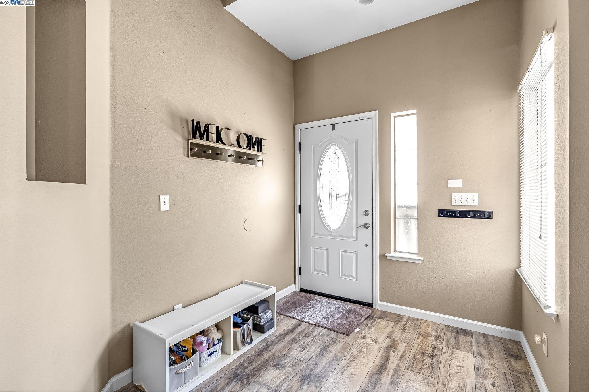 Detail Gallery Image 5 of 28 For 4328 W Cambridge Ave, Fresno,  CA 93722 - 3 Beds | 2 Baths