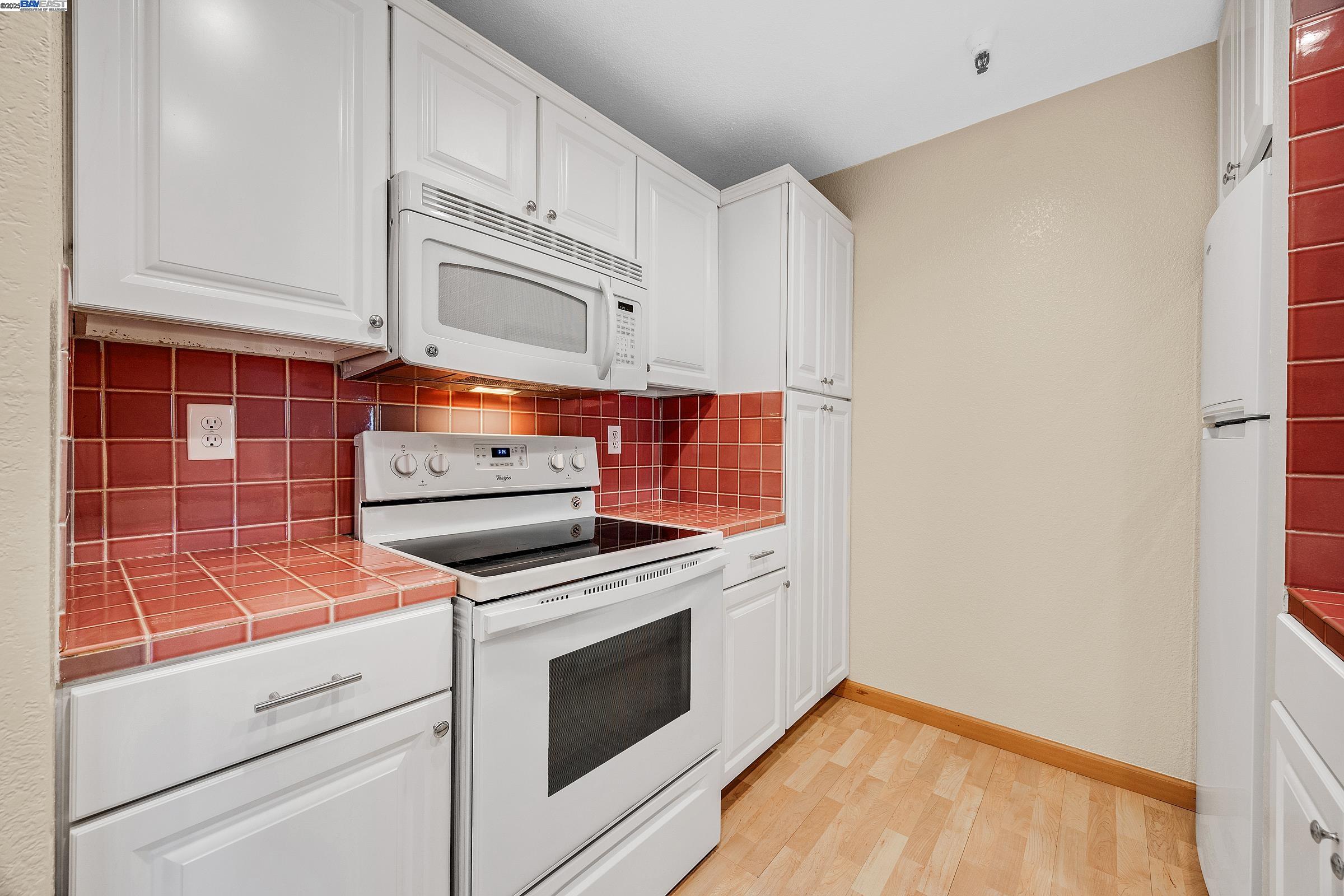 Photo #10: 41103023 Listing: Photo #10