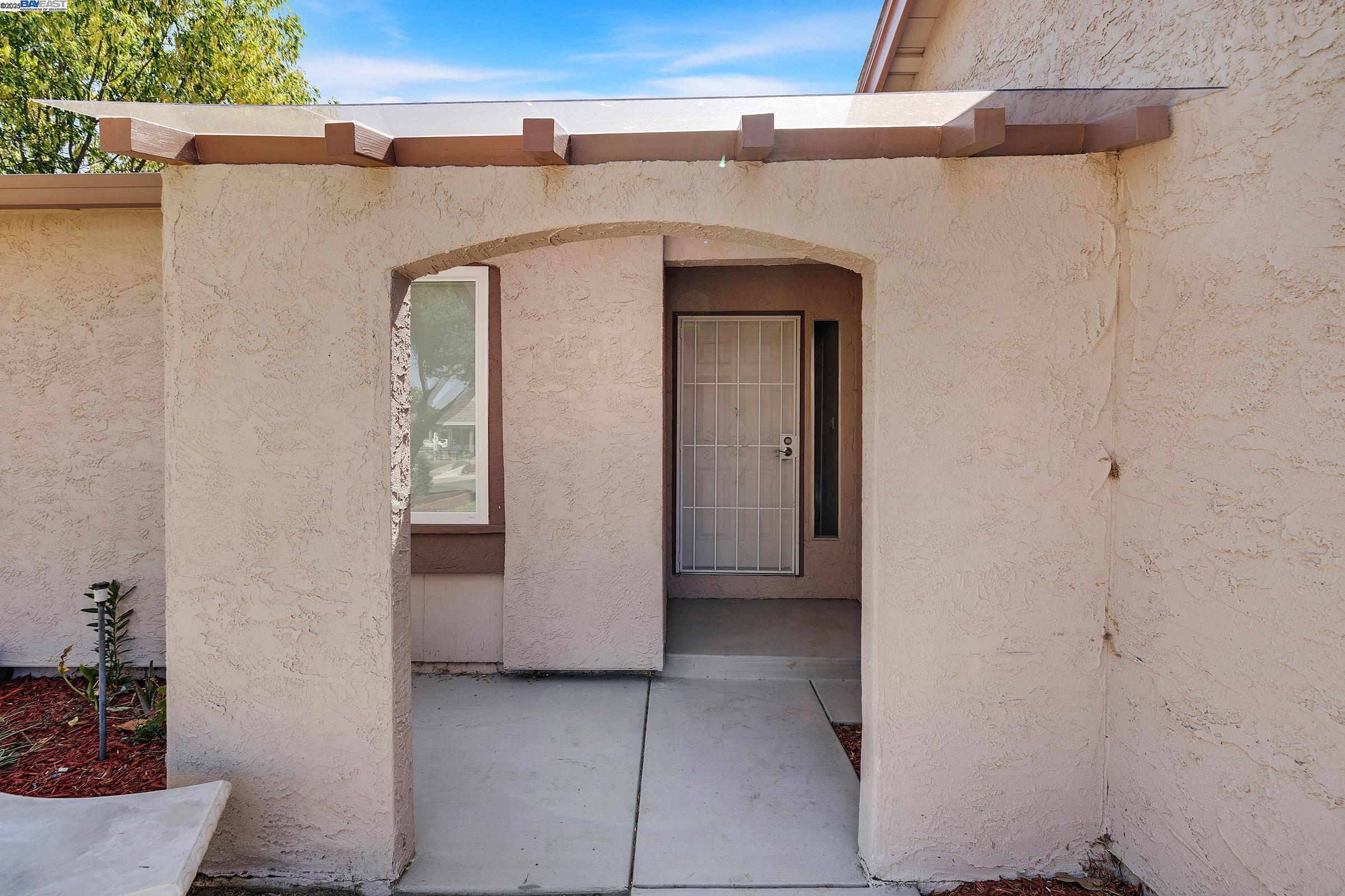 Detail Gallery Image 2 of 29 For 910 Amaretto Dr, Tracy,  CA 95376 - 3 Beds | 2 Baths
