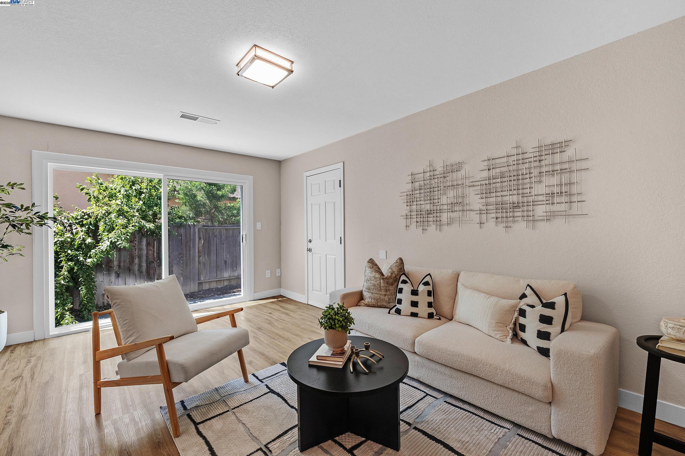 Detail Gallery Image 14 of 29 For 910 Amaretto Dr, Tracy,  CA 95376 - 3 Beds | 2 Baths