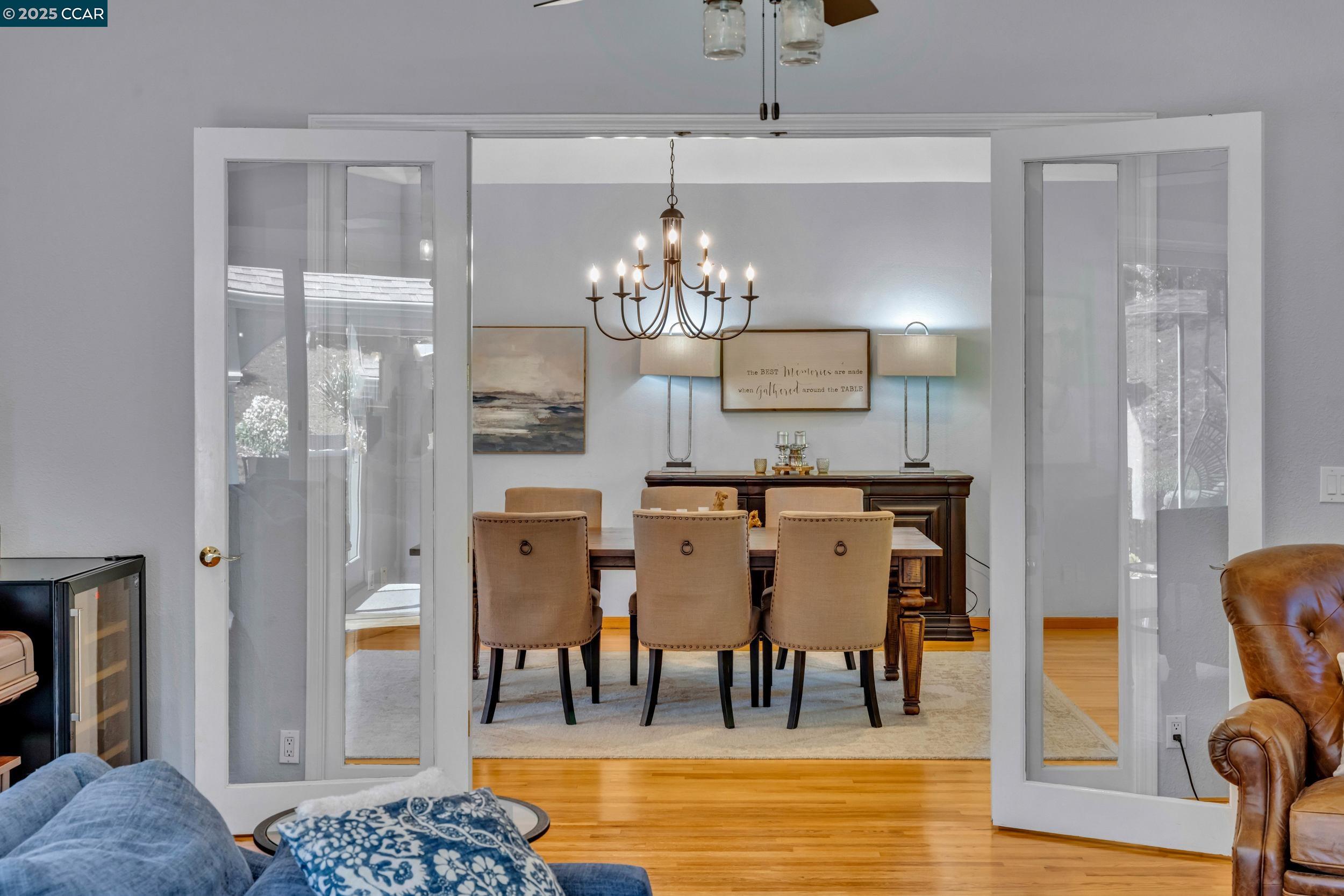 Detail Gallery Image 12 of 51 For 3832 Arbolado Dr, Walnut Creek,  CA 94598 - 5 Beds | 3 Baths