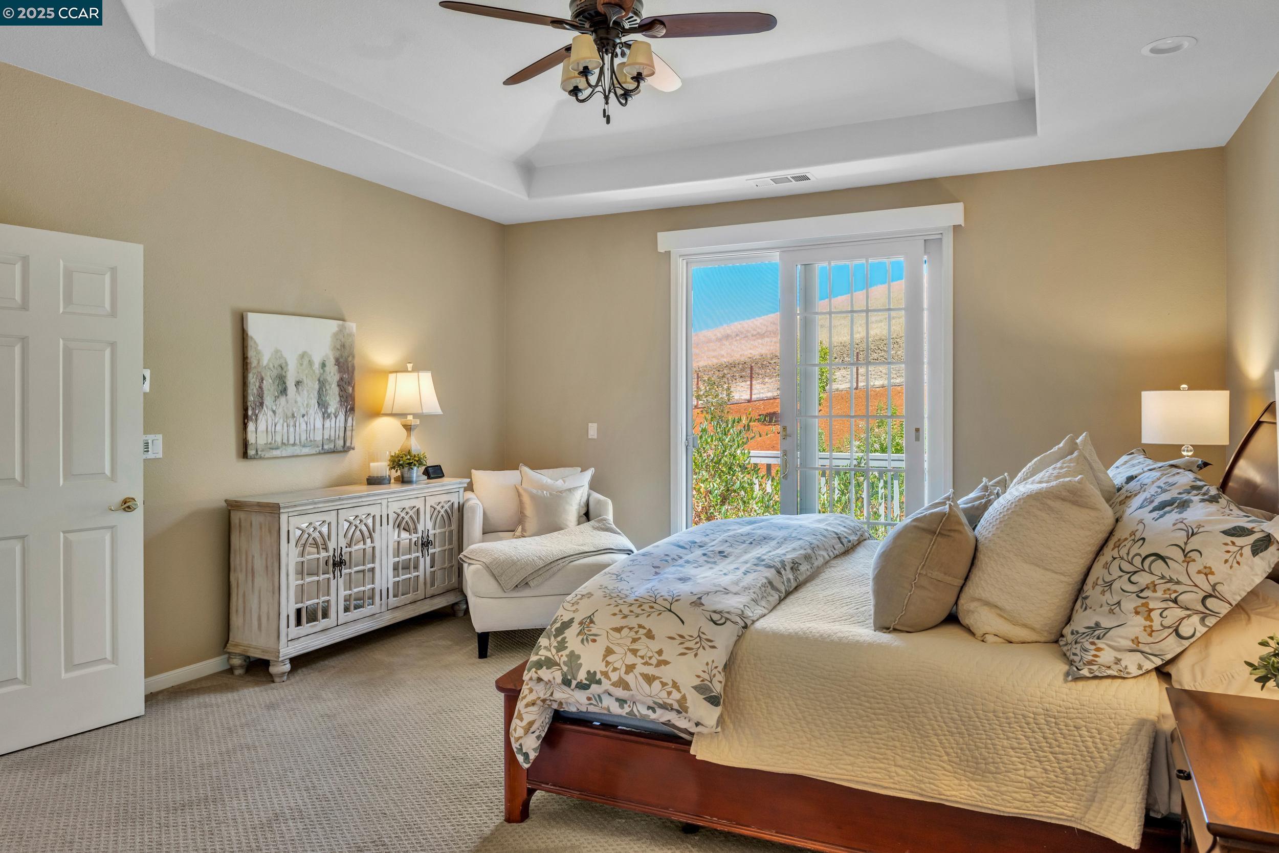 Detail Gallery Image 19 of 51 For 3832 Arbolado Dr, Walnut Creek,  CA 94598 - 5 Beds | 3 Baths