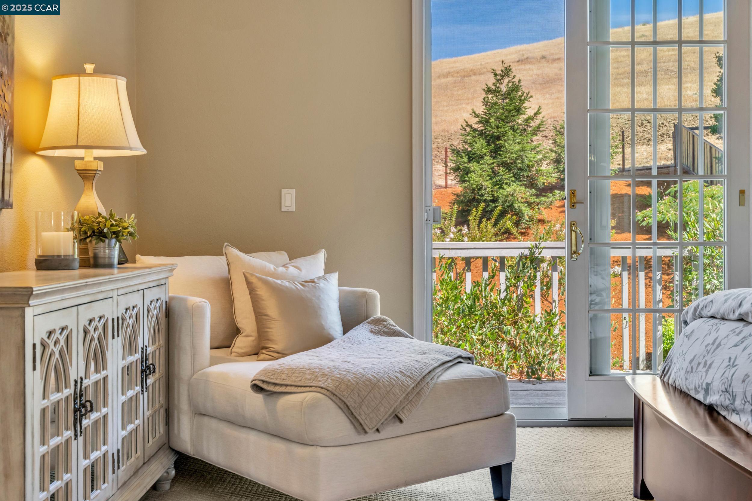 Detail Gallery Image 20 of 51 For 3832 Arbolado Dr, Walnut Creek,  CA 94598 - 5 Beds | 3 Baths
