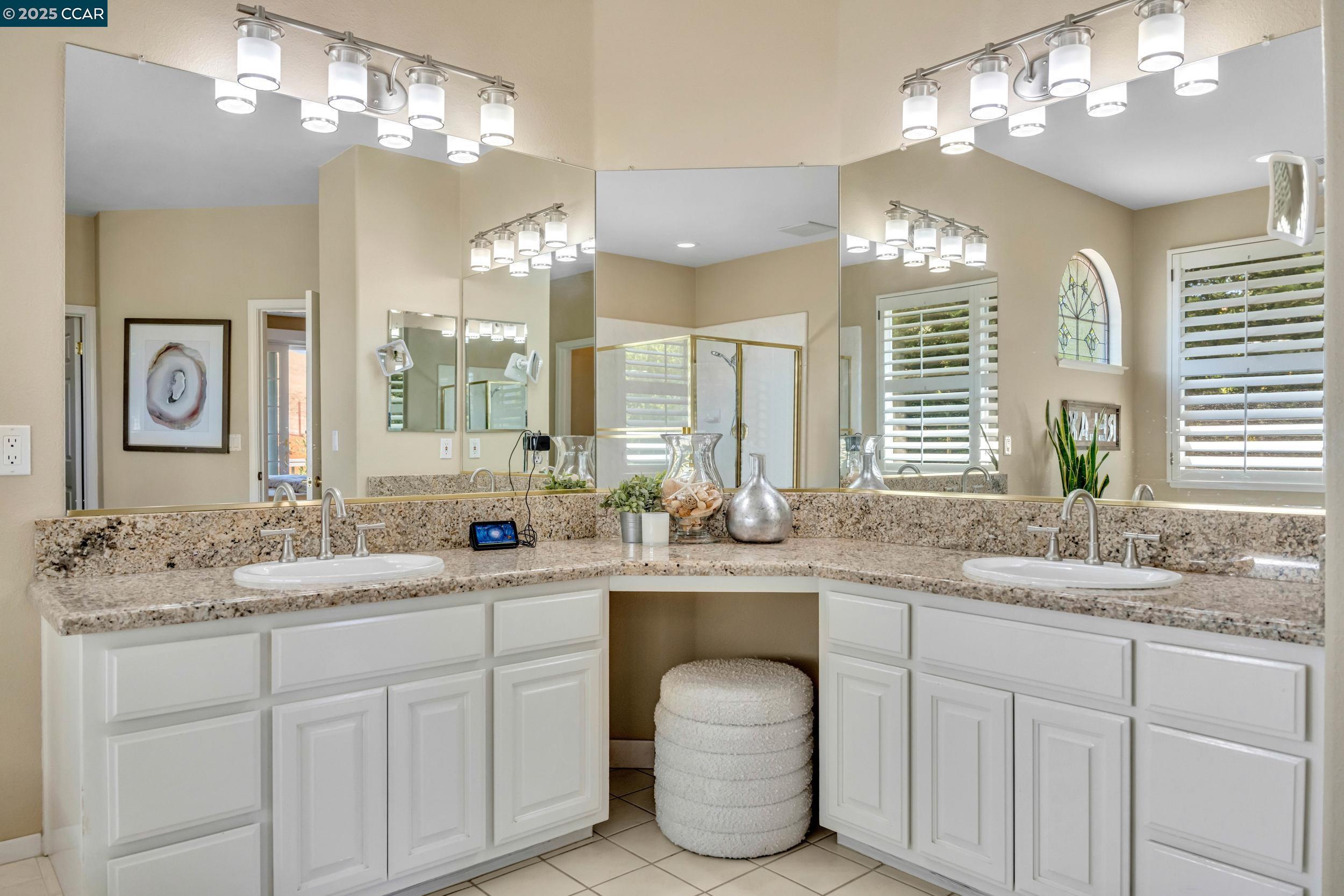 Detail Gallery Image 23 of 51 For 3832 Arbolado Dr, Walnut Creek,  CA 94598 - 5 Beds | 3 Baths