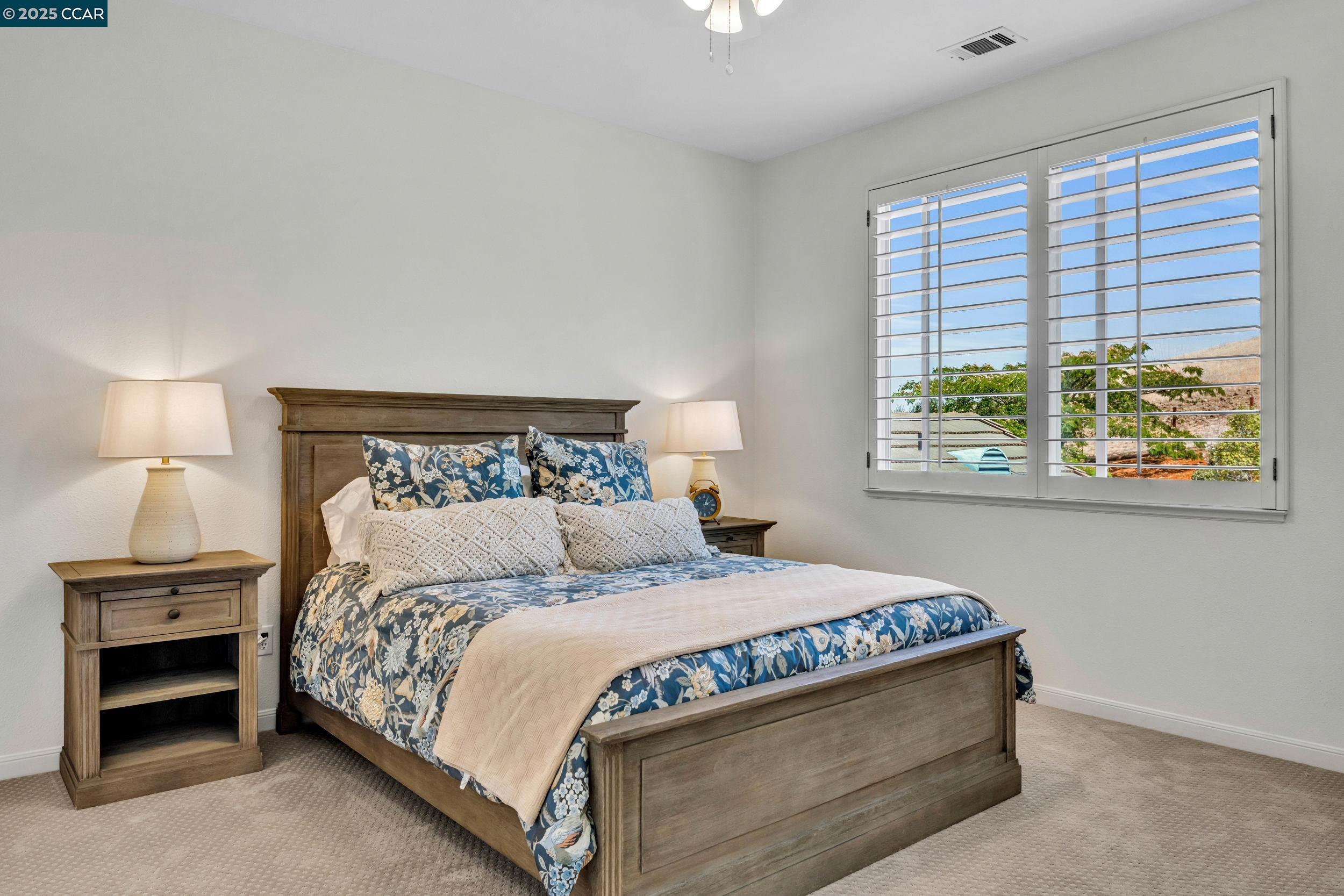 Detail Gallery Image 25 of 51 For 3832 Arbolado Dr, Walnut Creek,  CA 94598 - 5 Beds | 3 Baths
