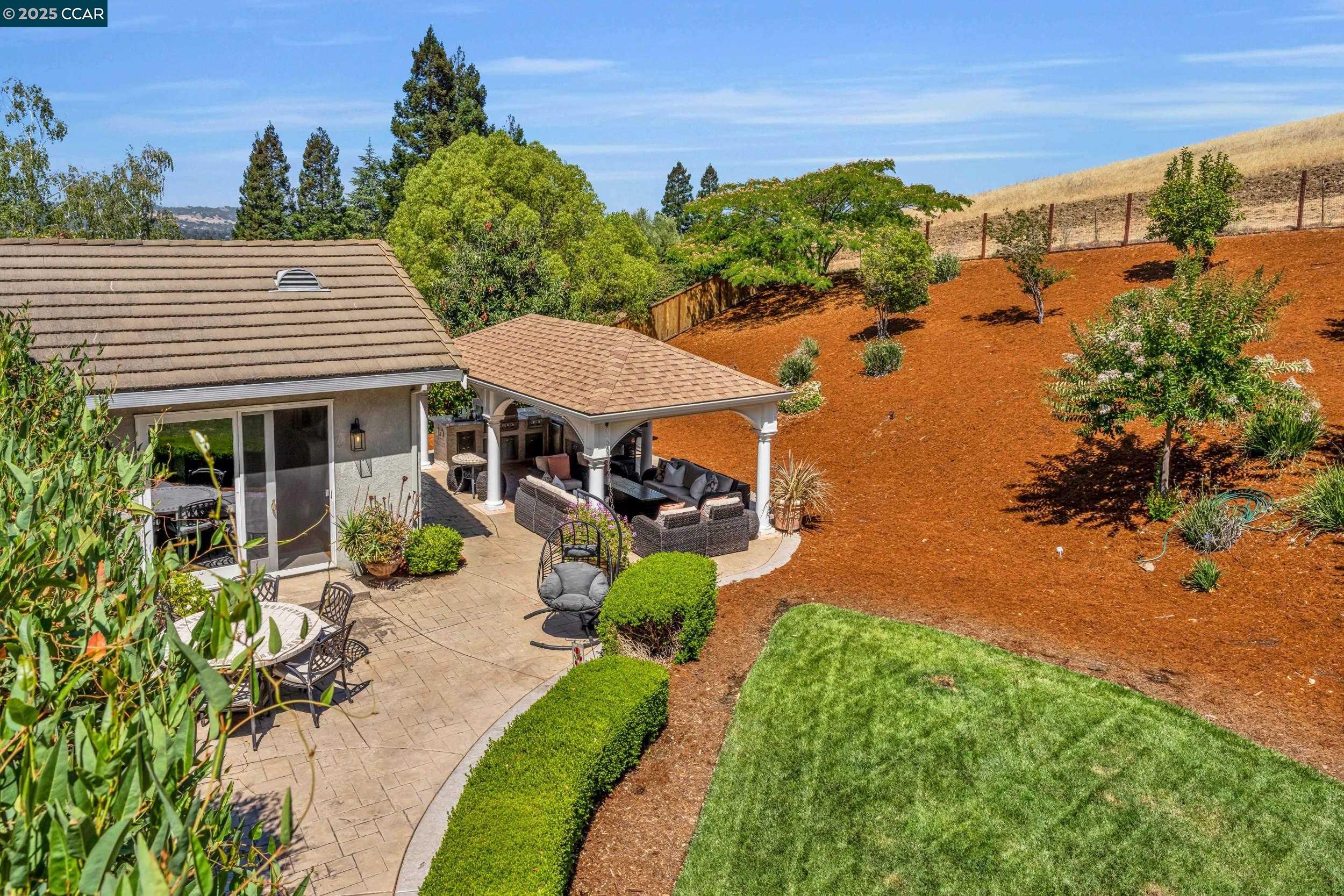 Detail Gallery Image 40 of 51 For 3832 Arbolado Dr, Walnut Creek,  CA 94598 - 5 Beds | 3 Baths