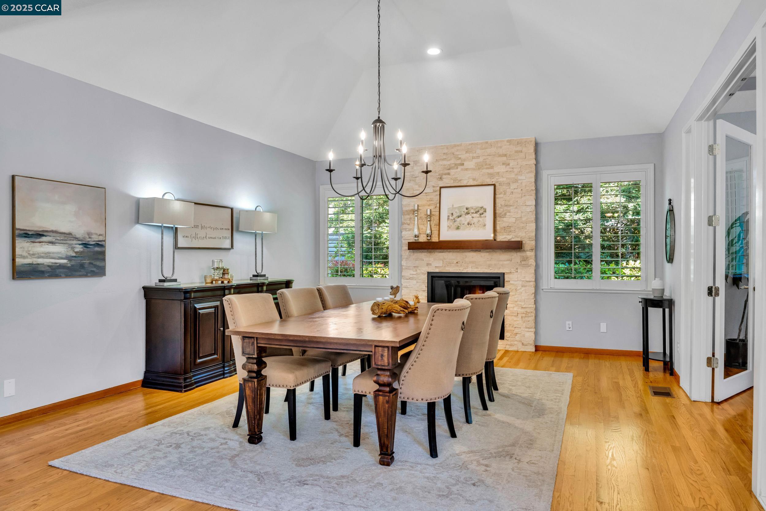 Detail Gallery Image 9 of 51 For 3832 Arbolado Dr, Walnut Creek,  CA 94598 - 5 Beds | 3 Baths
