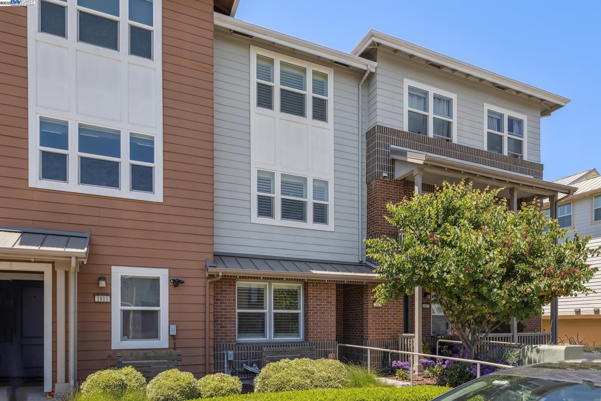 MLS: 41103026 Condo For Sale