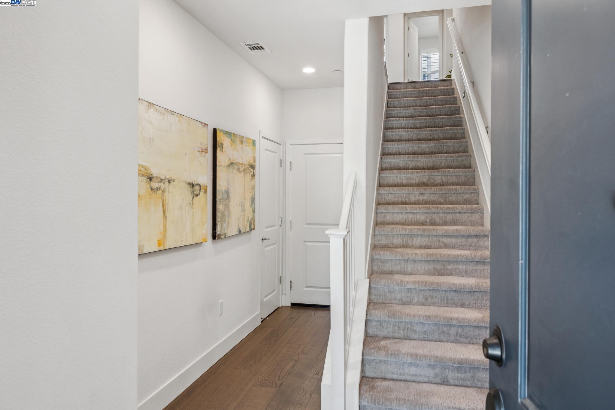 Photo #2: 41103026 Listing 