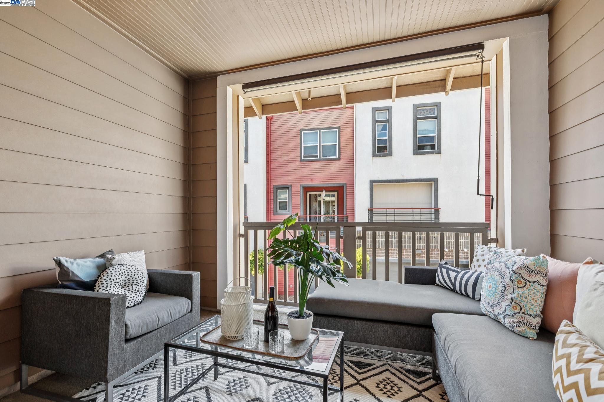 Detail Gallery Image 18 of 48 For 1815 Balsa St, Alameda,  CA 94501 - 3 Beds | 3/1 Baths