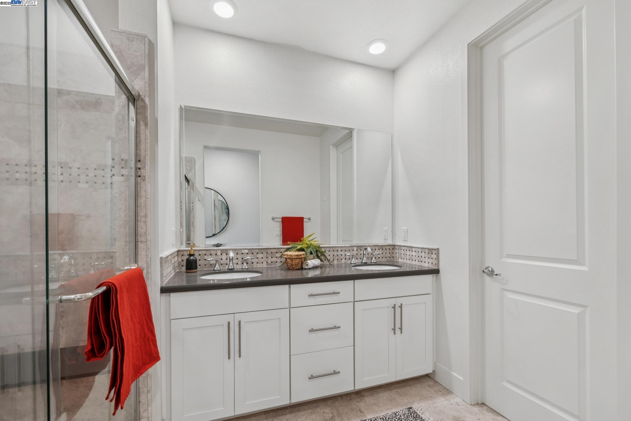 Detail Gallery Image 29 of 48 For 1815 Balsa St, Alameda,  CA 94501 - 3 Beds | 3/1 Baths