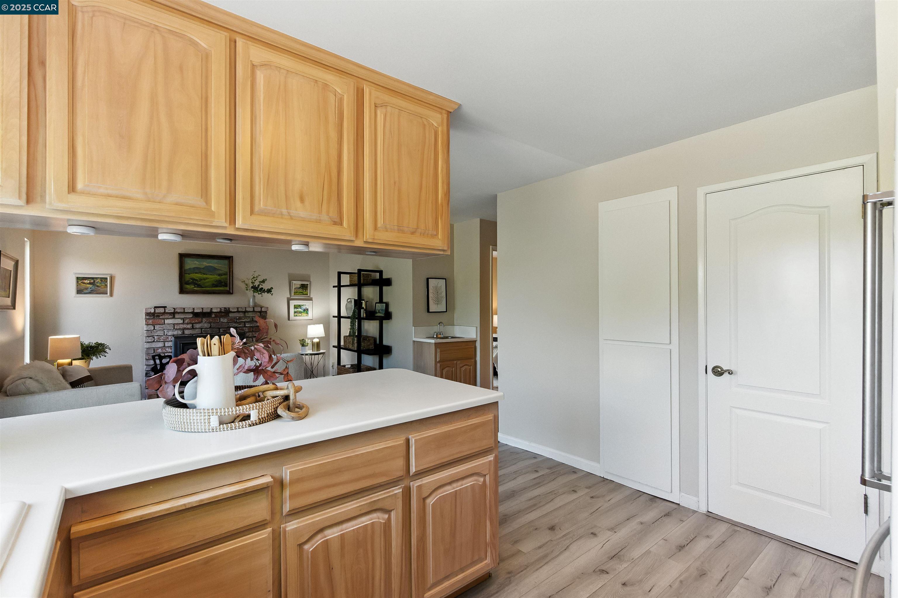 Detail Gallery Image 11 of 36 For 6521 Westfield Ct, Martinez,  CA 94553 - 4 Beds | 3 Baths