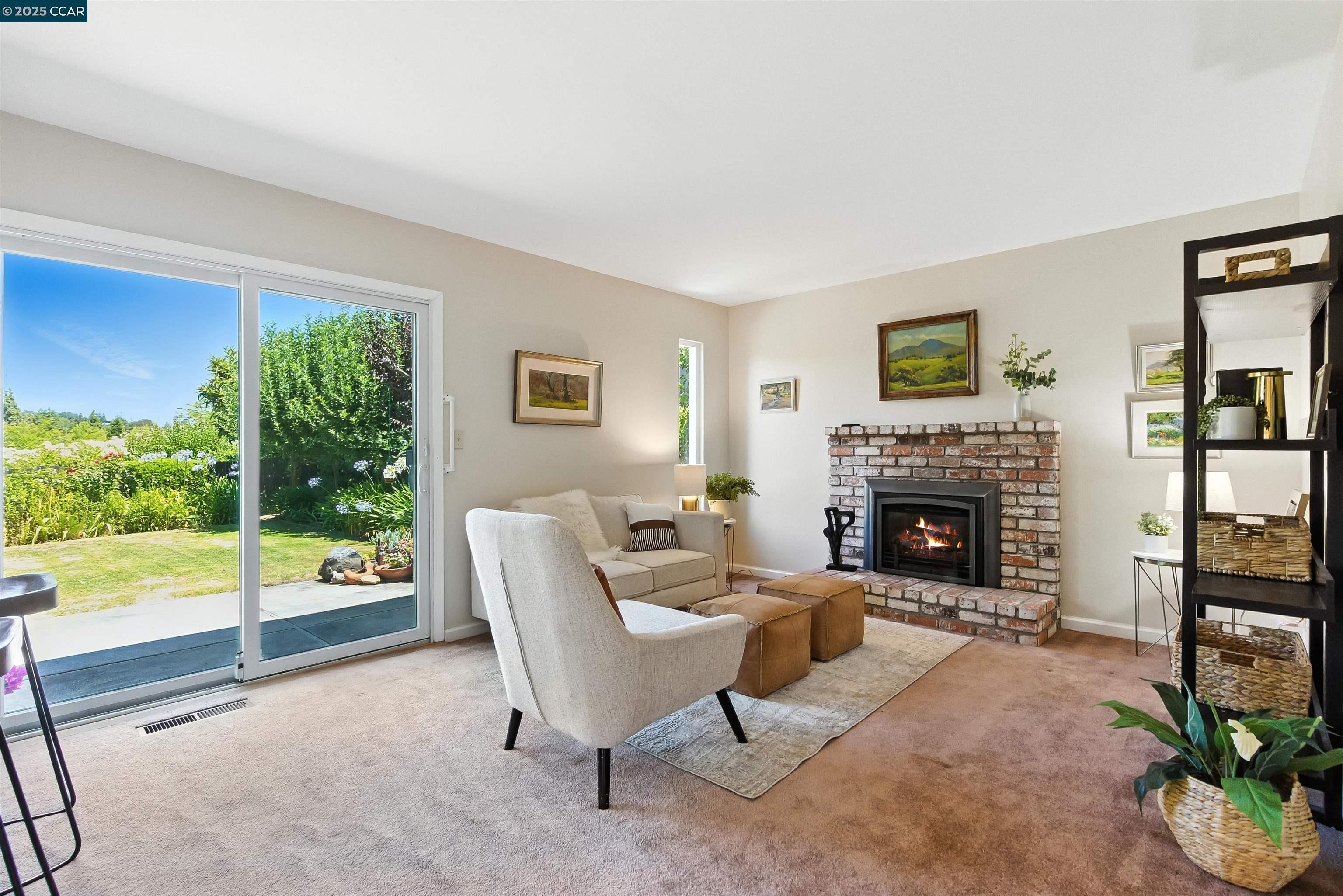Detail Gallery Image 13 of 36 For 6521 Westfield Ct, Martinez,  CA 94553 - 4 Beds | 3 Baths
