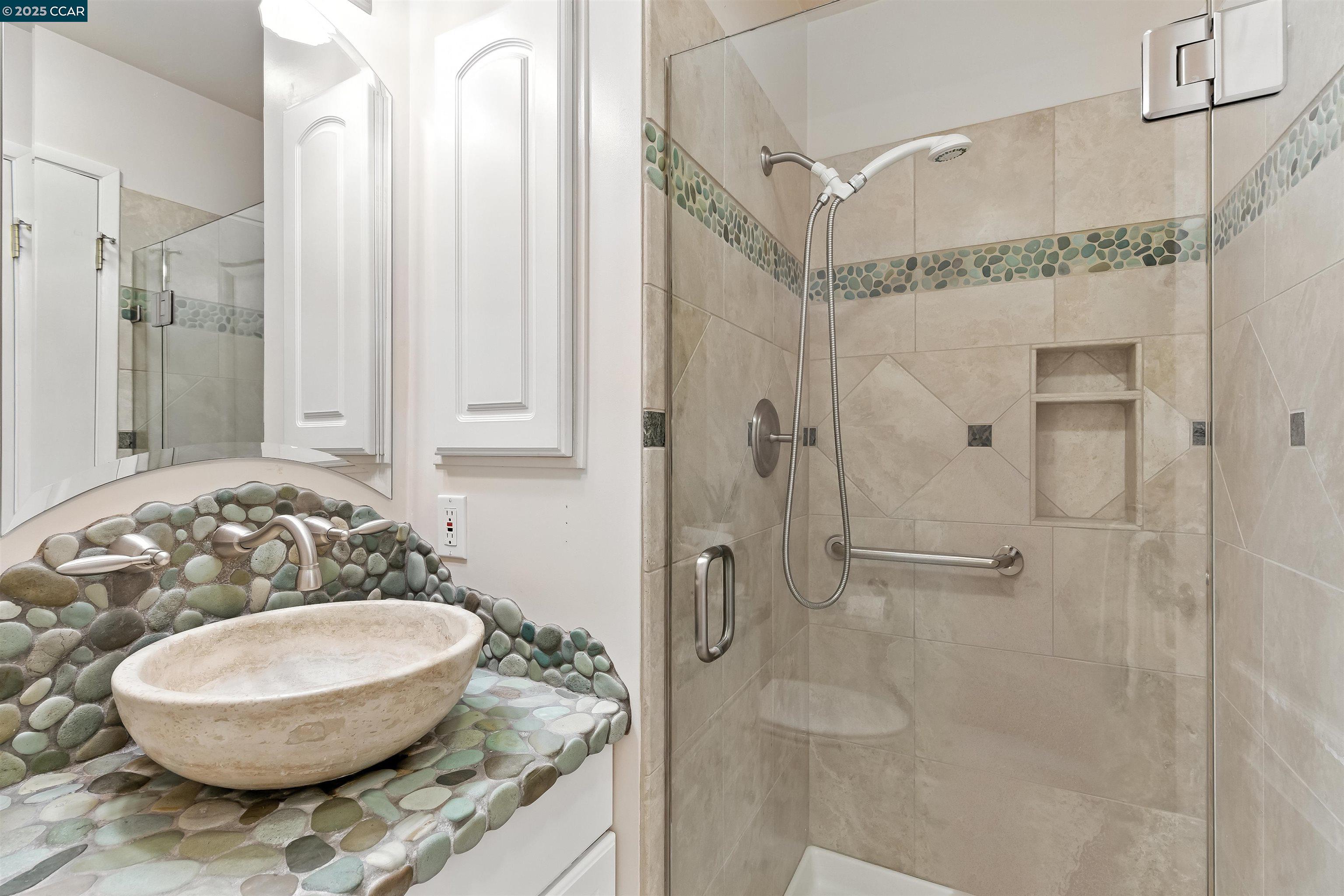 Detail Gallery Image 17 of 36 For 6521 Westfield Ct, Martinez,  CA 94553 - 4 Beds | 3 Baths