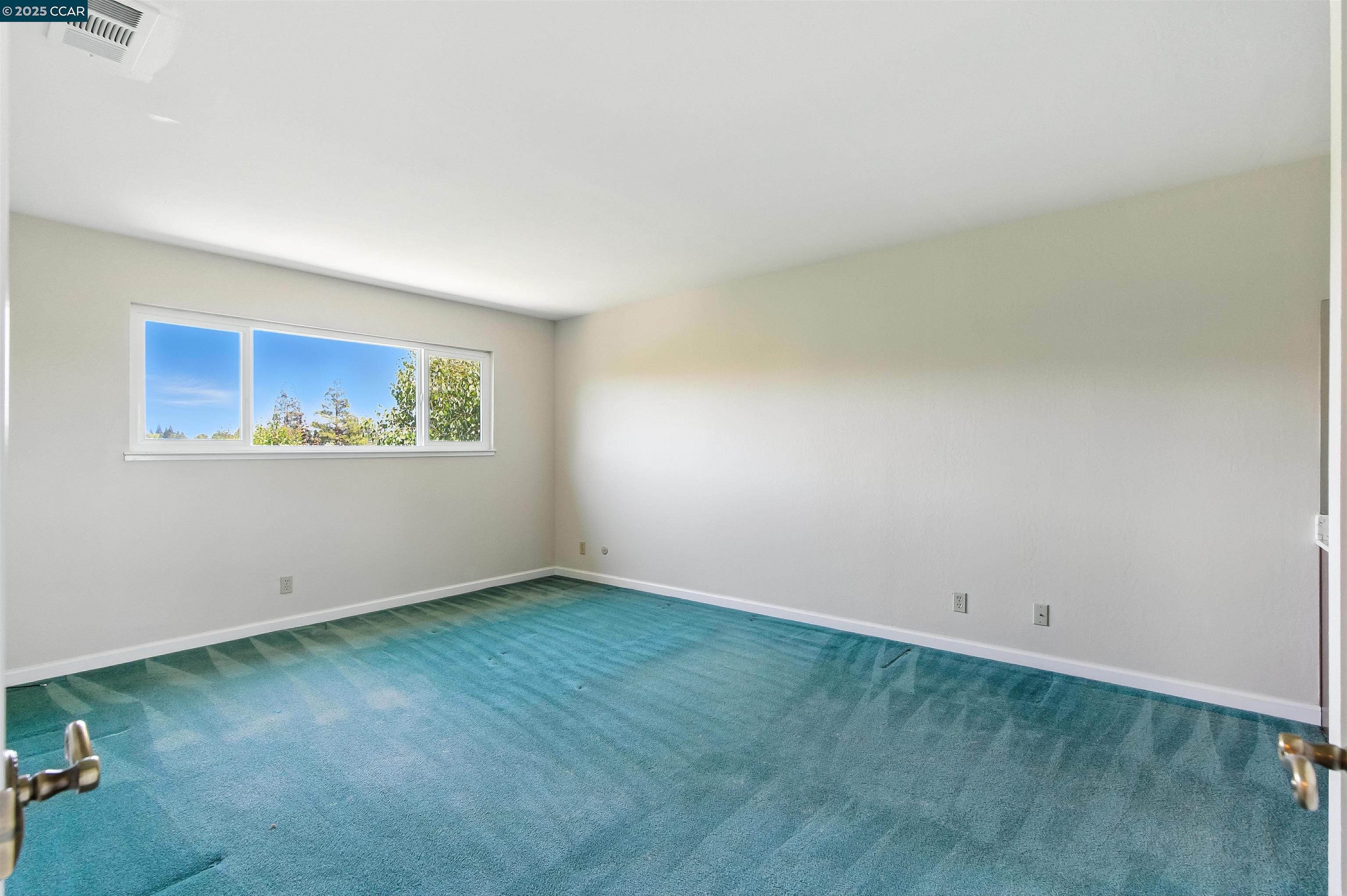 Detail Gallery Image 22 of 36 For 6521 Westfield Ct, Martinez,  CA 94553 - 4 Beds | 3 Baths