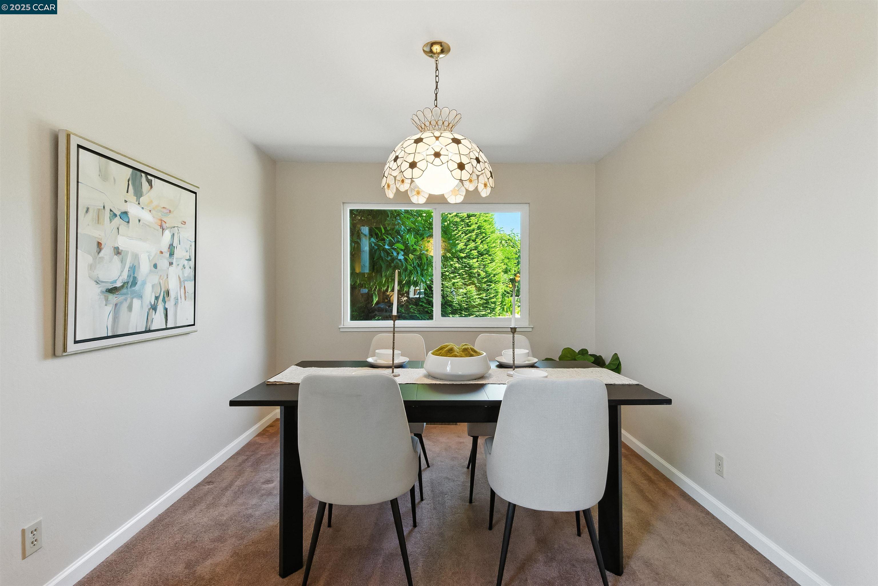 Detail Gallery Image 8 of 36 For 6521 Westfield Ct, Martinez,  CA 94553 - 4 Beds | 3 Baths