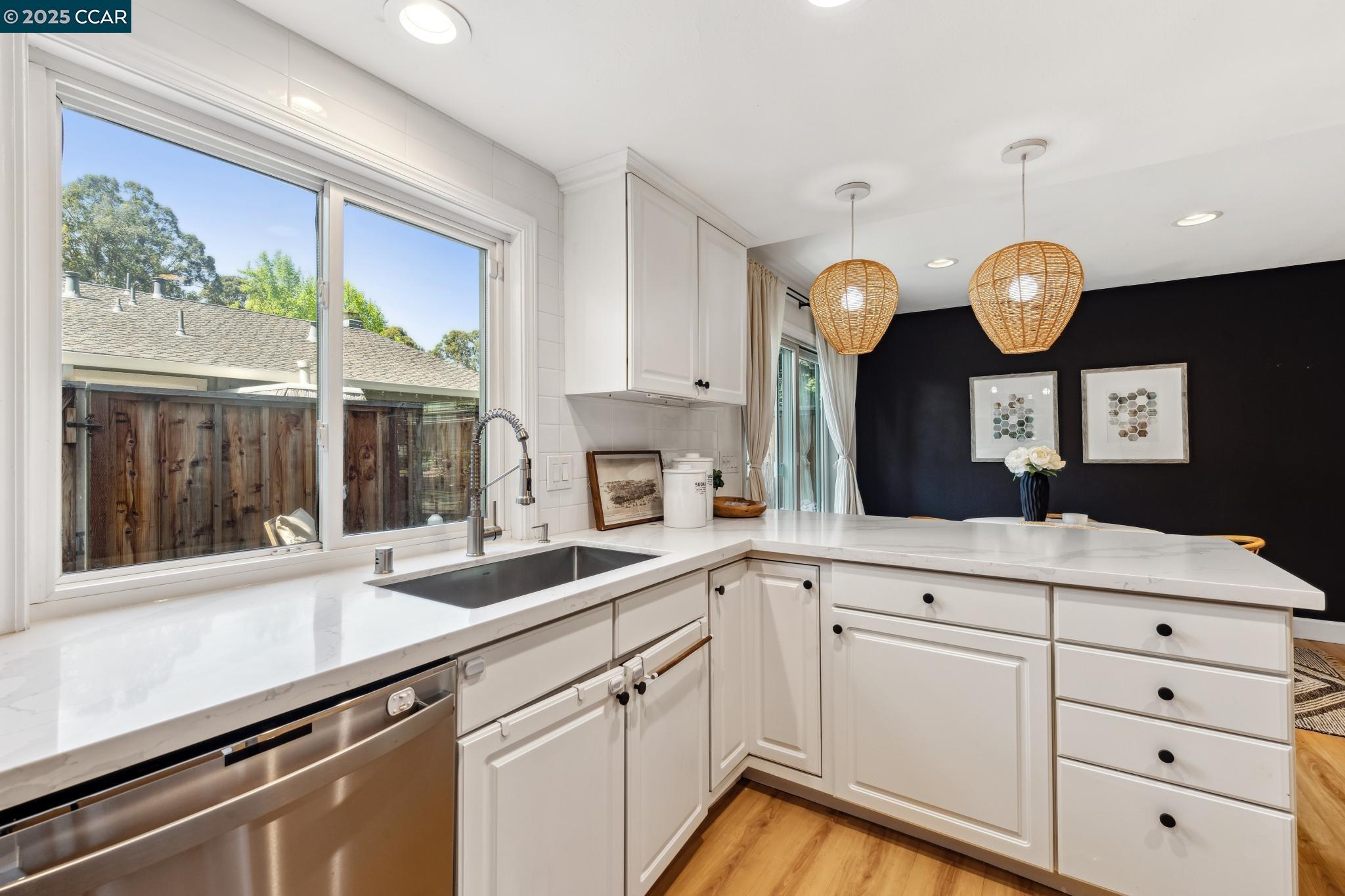 Photo #11: 41103029 Listing: Photo #11