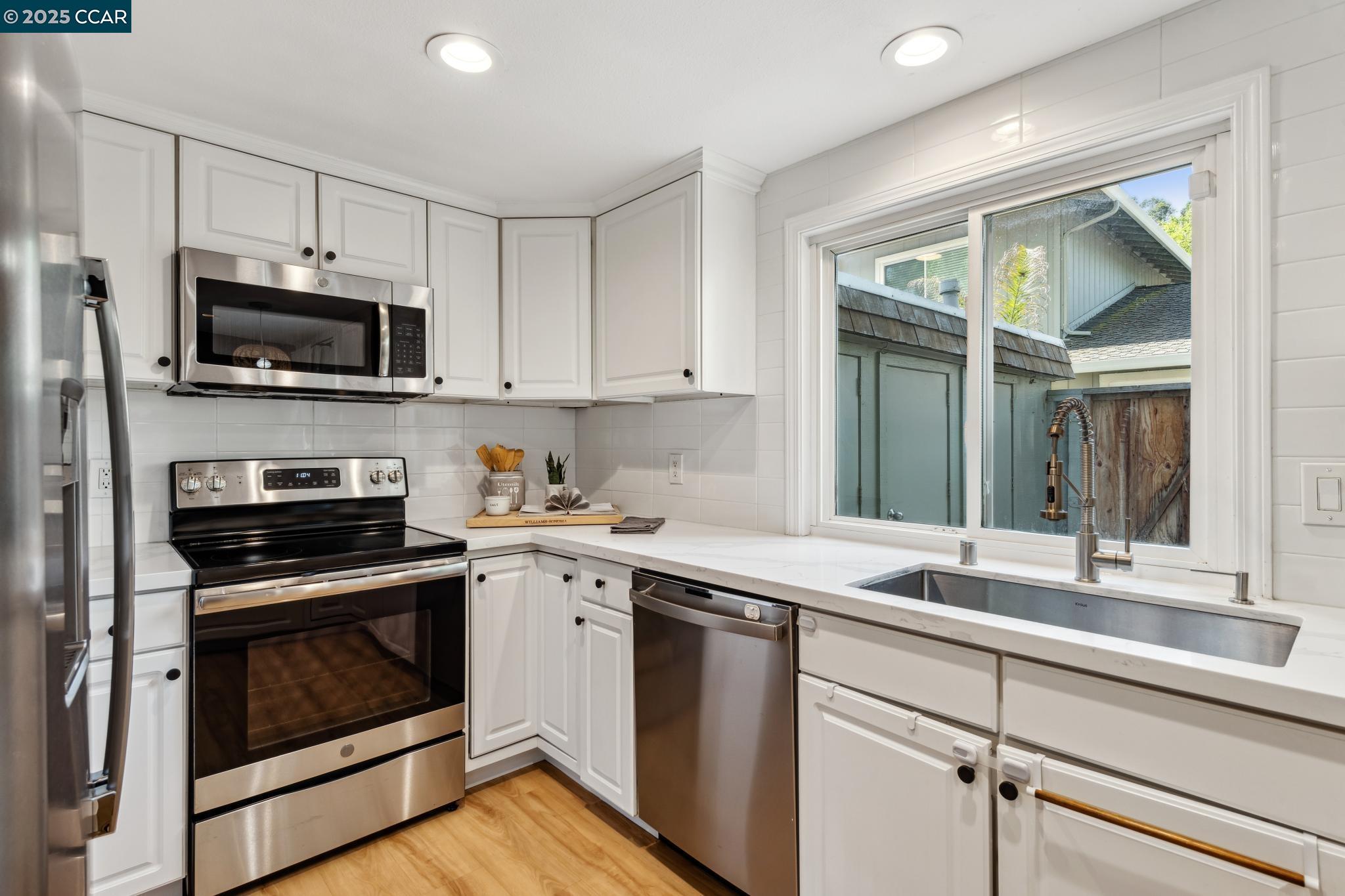 Photo #8: 41103029 Listing: Photo #8