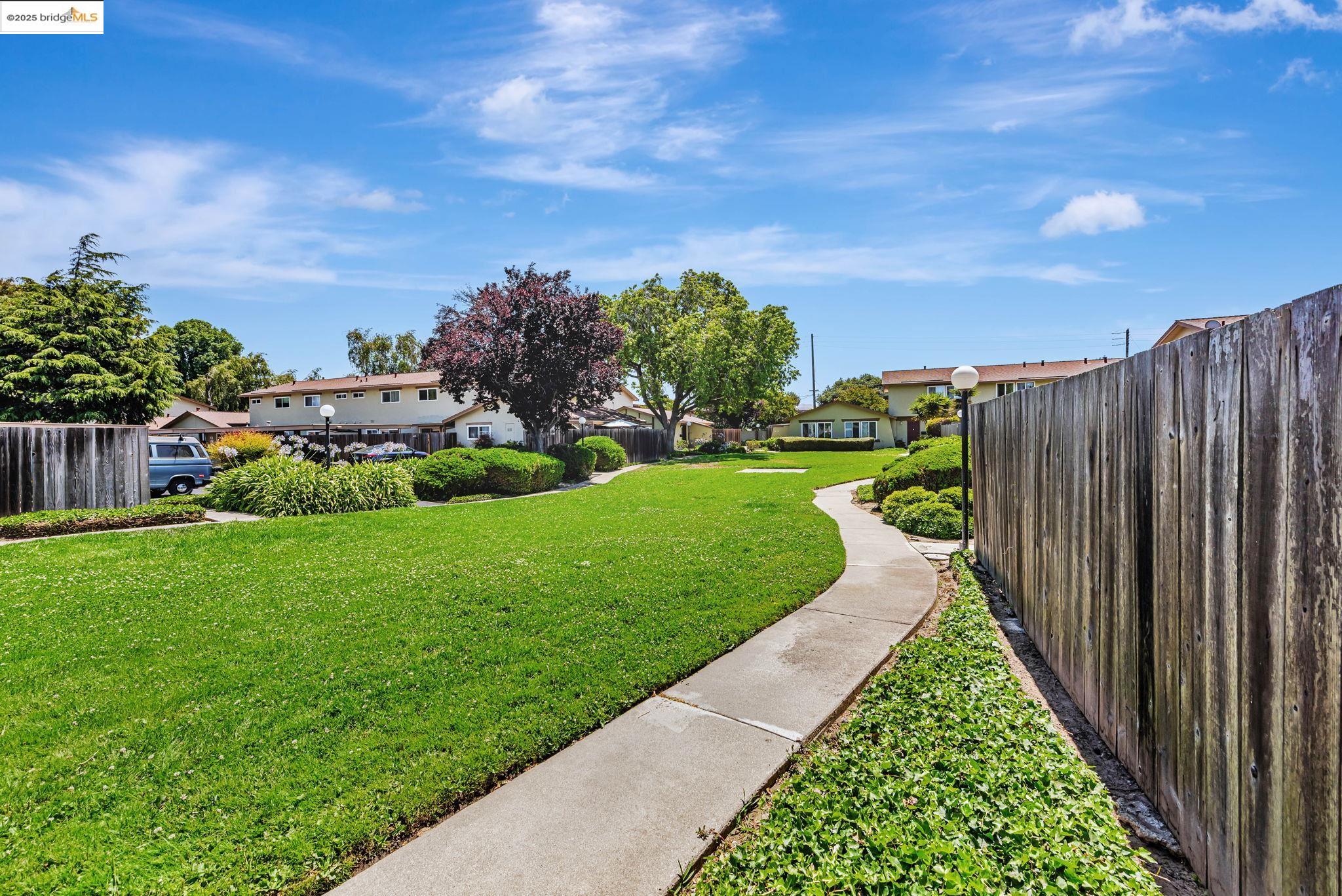 Photo #2: 41103030 Listing 