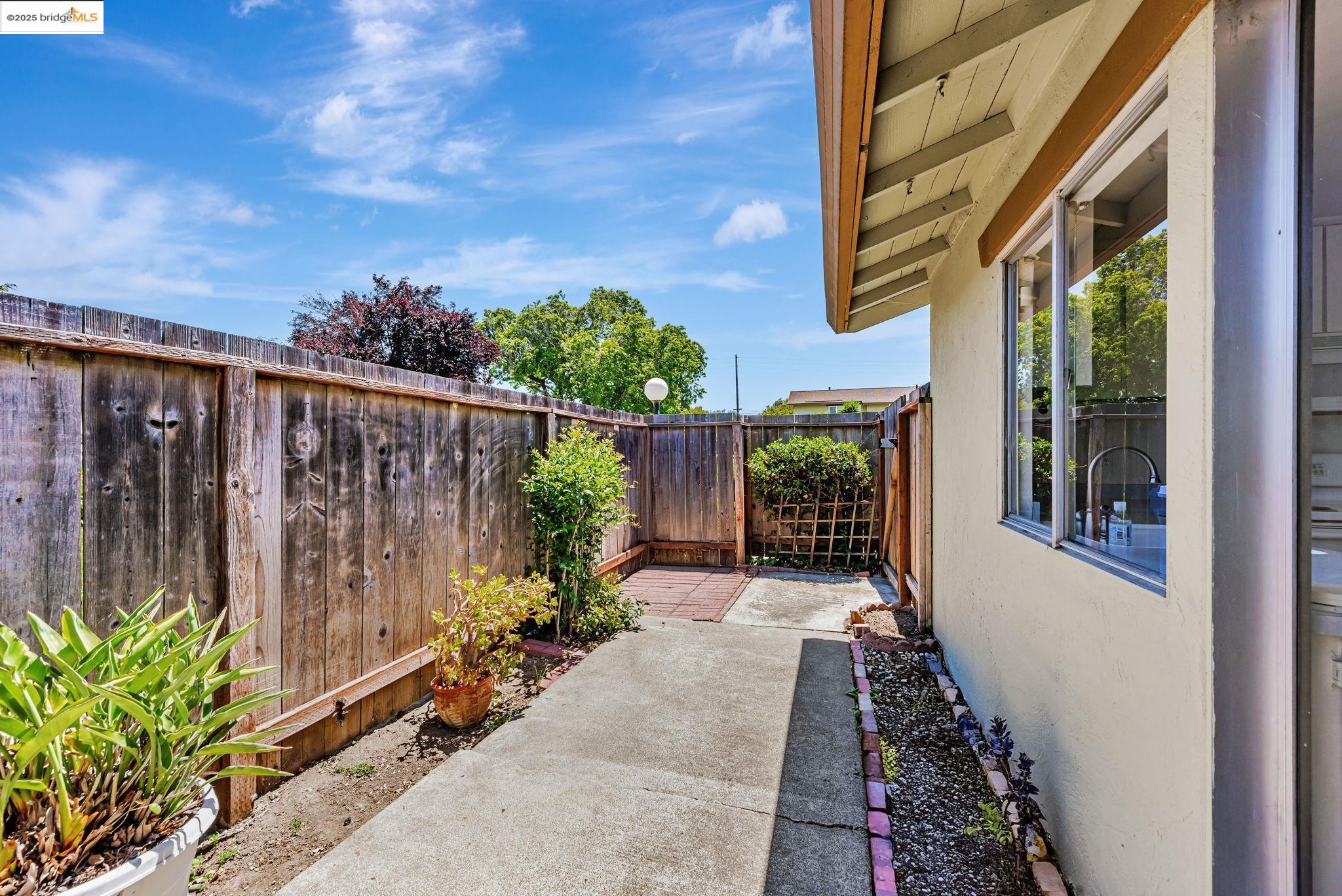 Photo #25: 41103030 Listing: Photo #25
