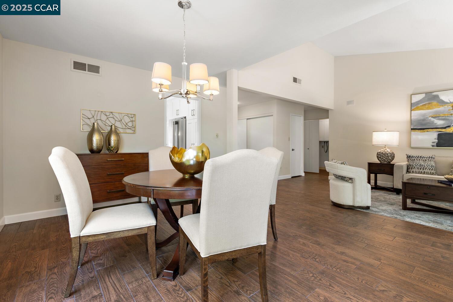 Photo #7: 41103036 Listing: Photo #7