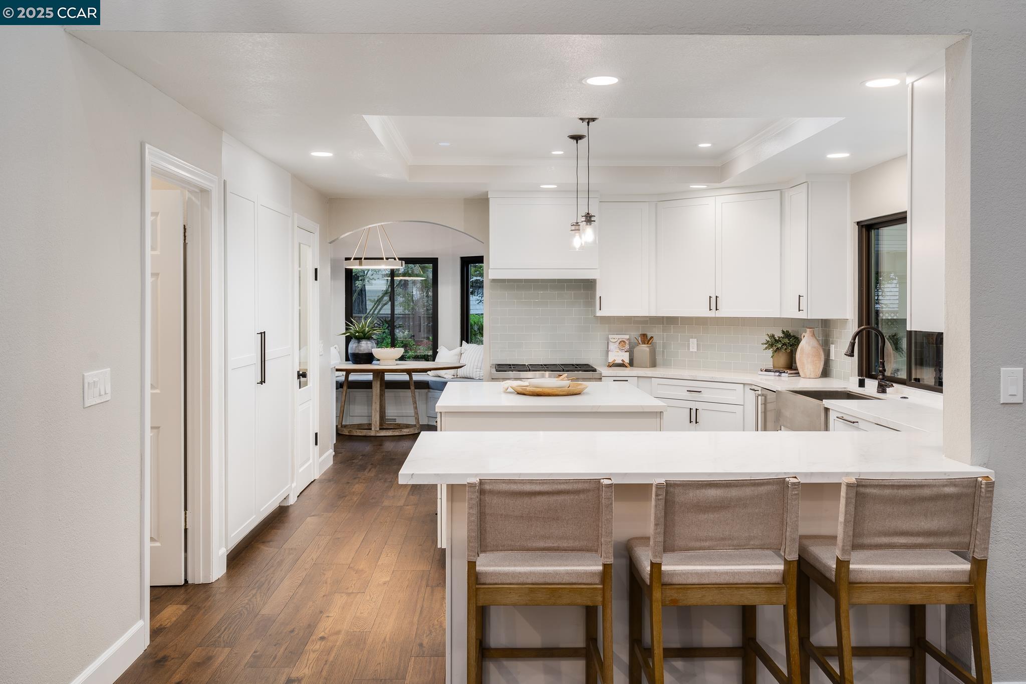 Detail Gallery Image 13 of 43 For 3284 Blackhawk Meadow Dr, Danville,  CA 94506 - 5 Beds | 3/1 Baths
