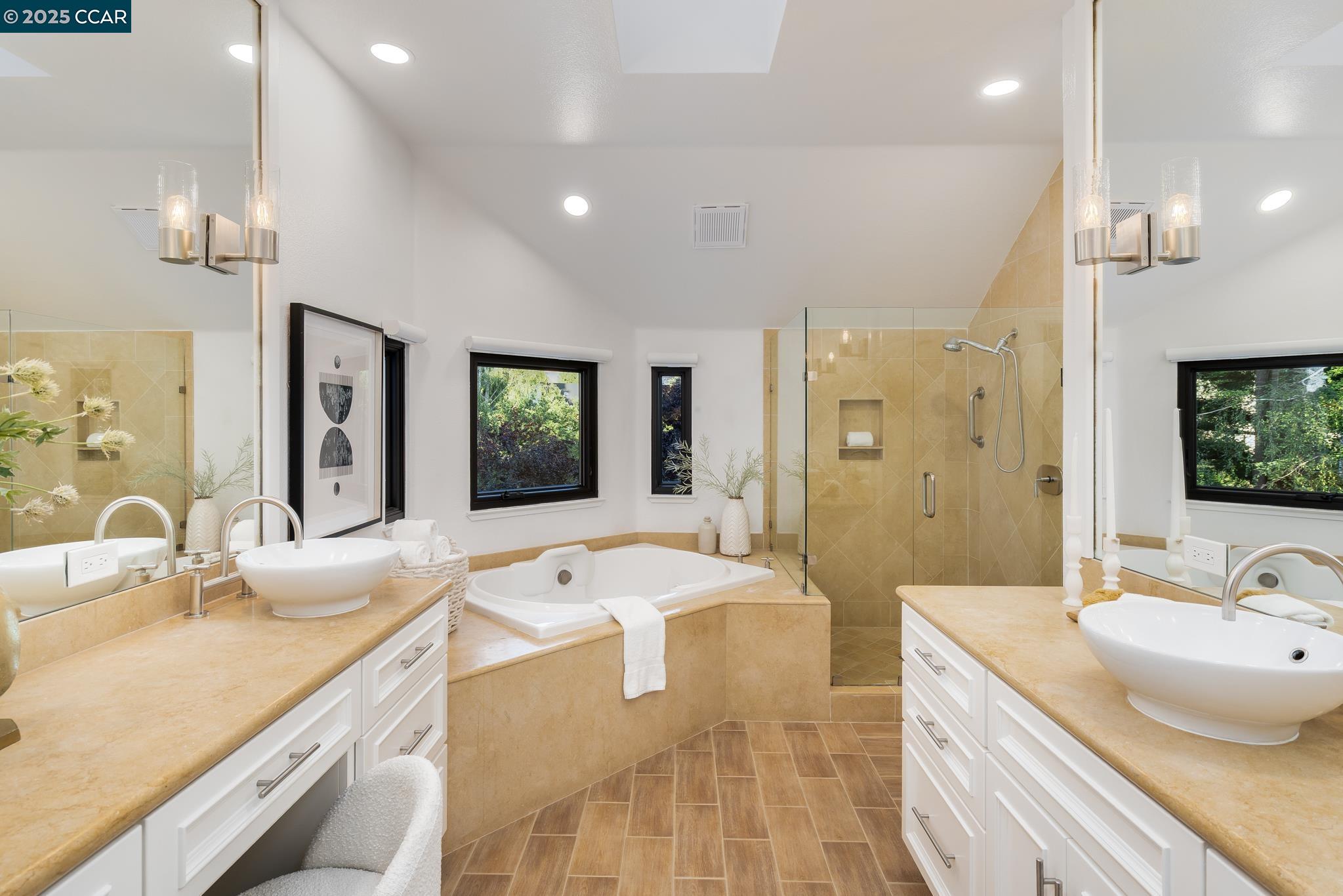 Detail Gallery Image 22 of 43 For 3284 Blackhawk Meadow Dr, Danville,  CA 94506 - 5 Beds | 3/1 Baths
