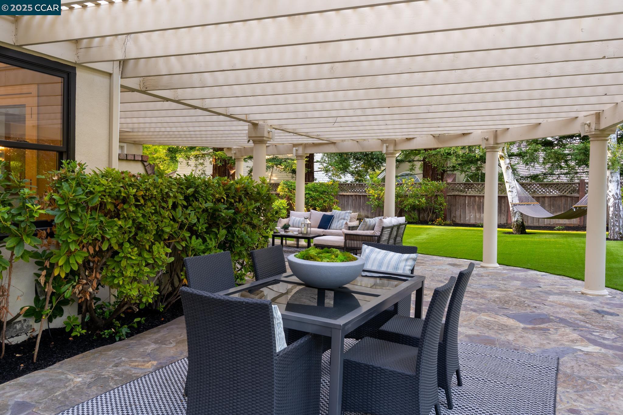 Detail Gallery Image 33 of 43 For 3284 Blackhawk Meadow Dr, Danville,  CA 94506 - 5 Beds | 3/1 Baths