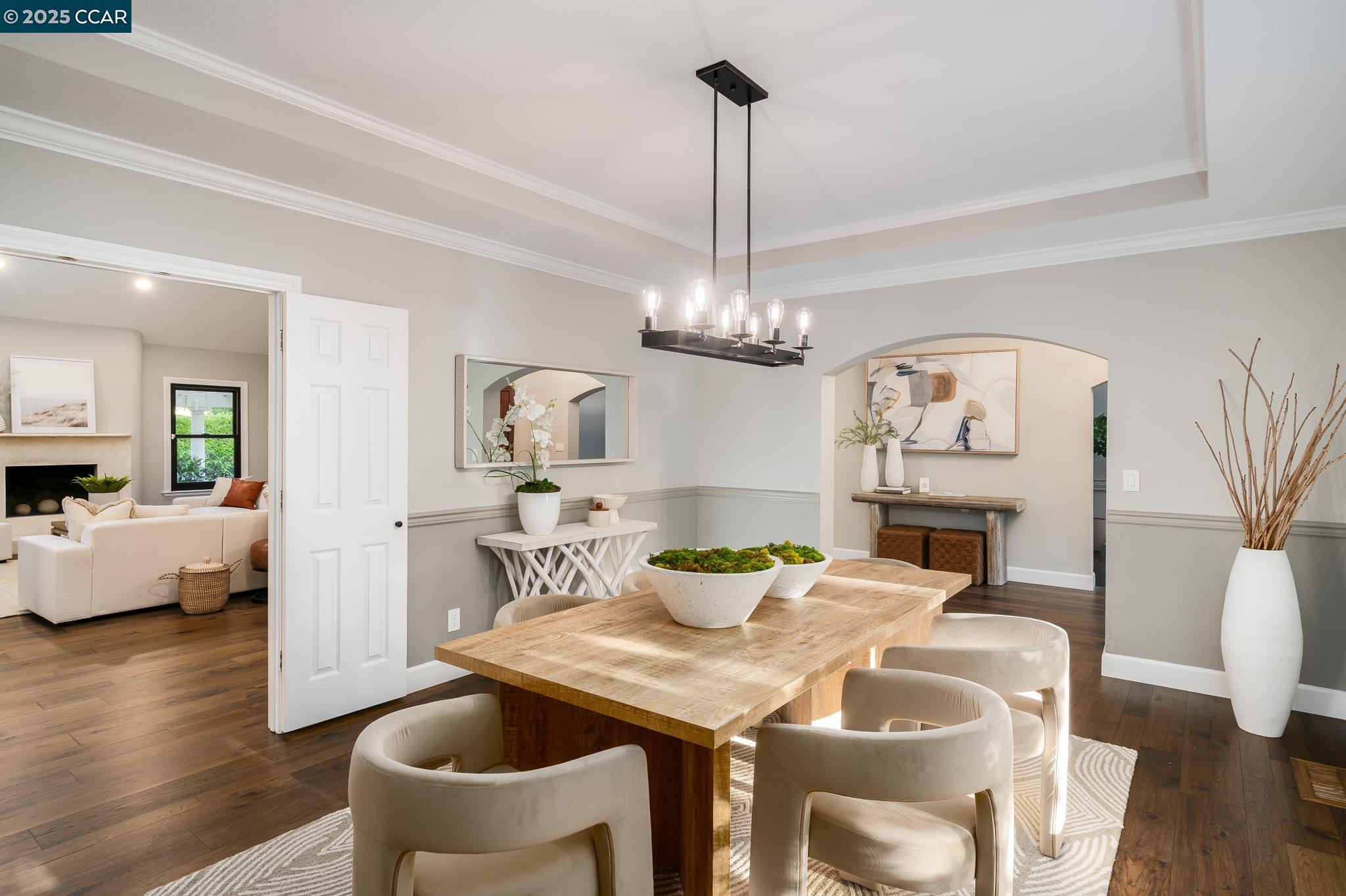 Detail Gallery Image 9 of 43 For 3284 Blackhawk Meadow Dr, Danville,  CA 94506 - 5 Beds | 3/1 Baths