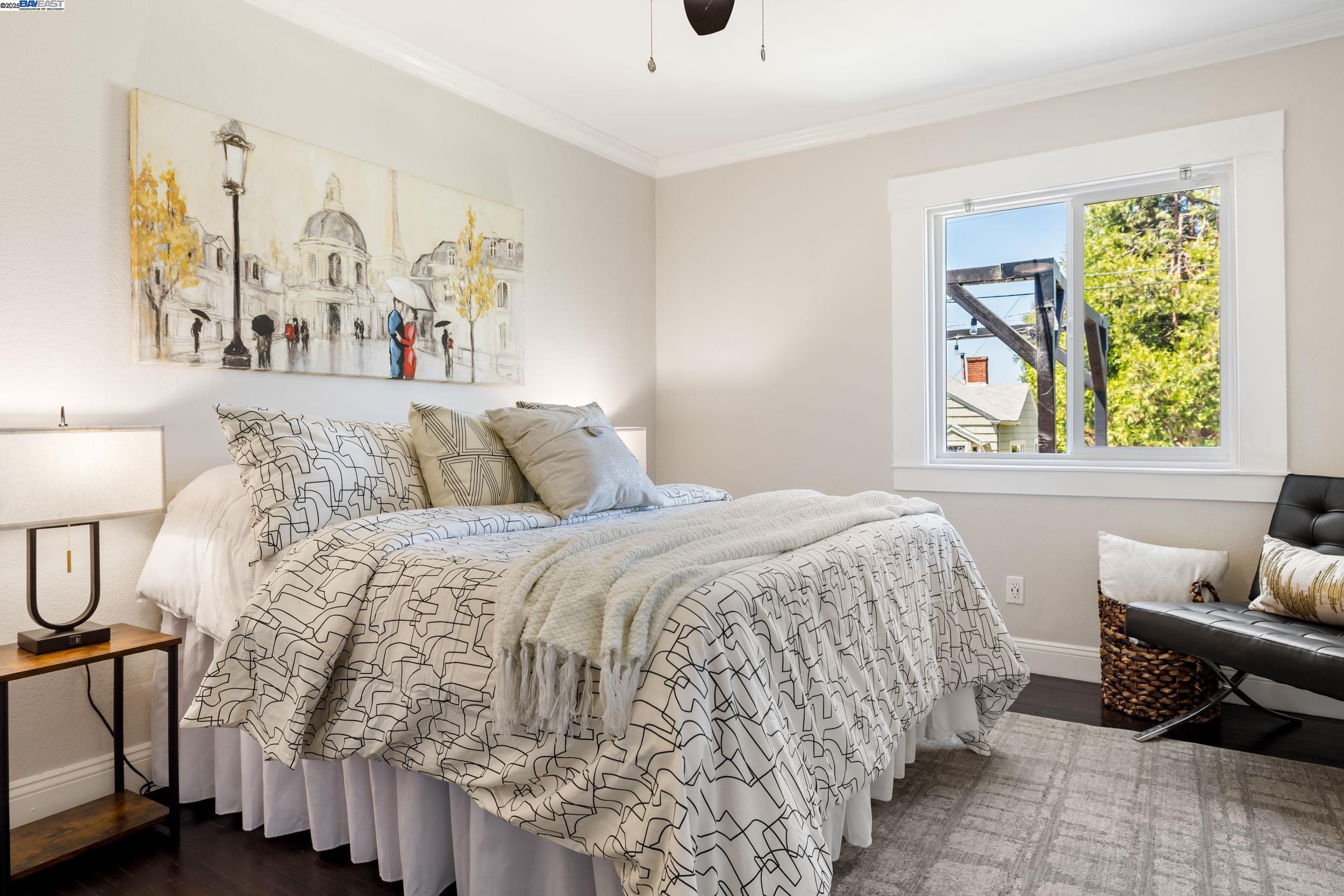 Detail Gallery Image 16 of 28 For 2133 E 30th St, Oakland,  CA 94606 - 3 Beds | 2 Baths
