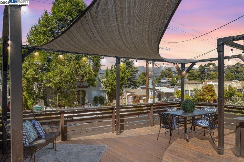 Detail Gallery Image 21 of 28 For 2133 E 30th St, Oakland,  CA 94606 - 3 Beds | 2 Baths