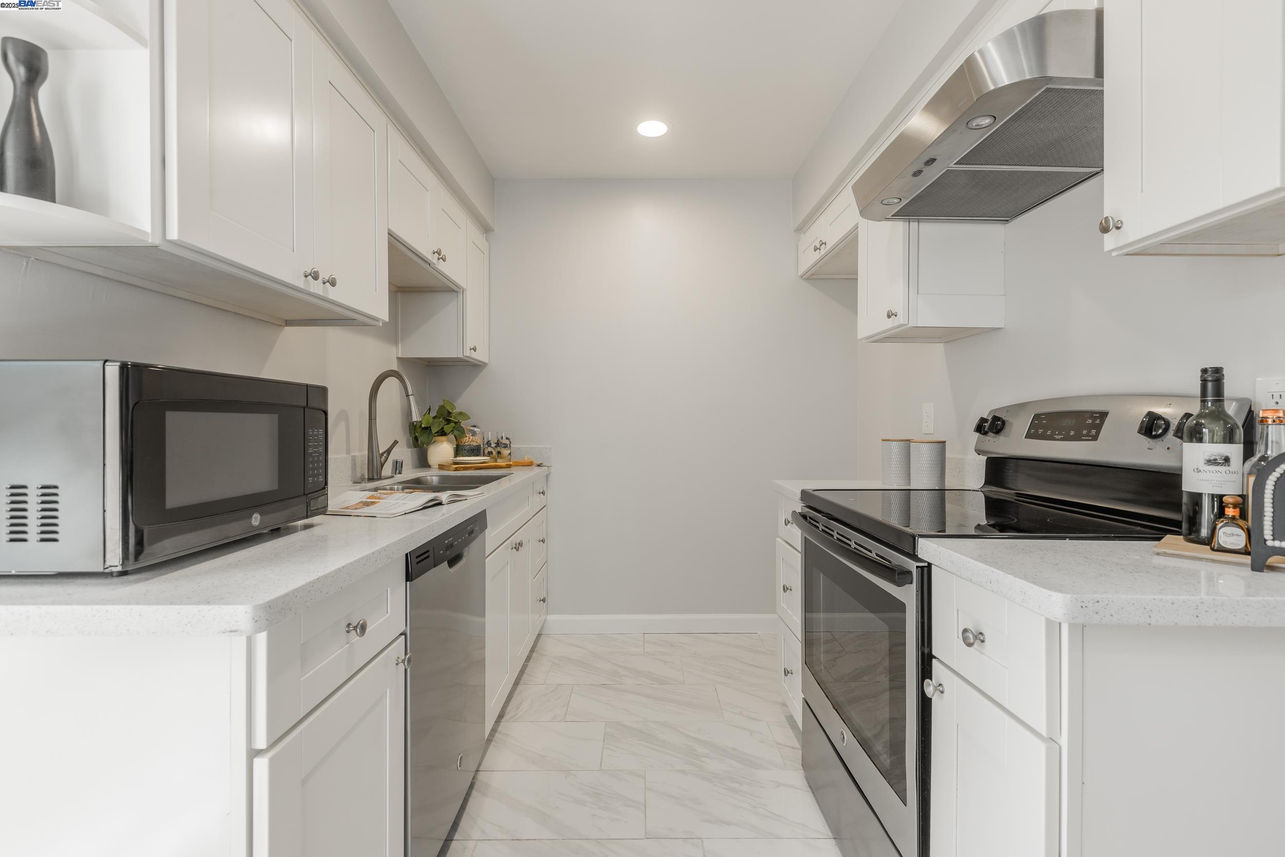 Photo #5: 41103044 Listing 