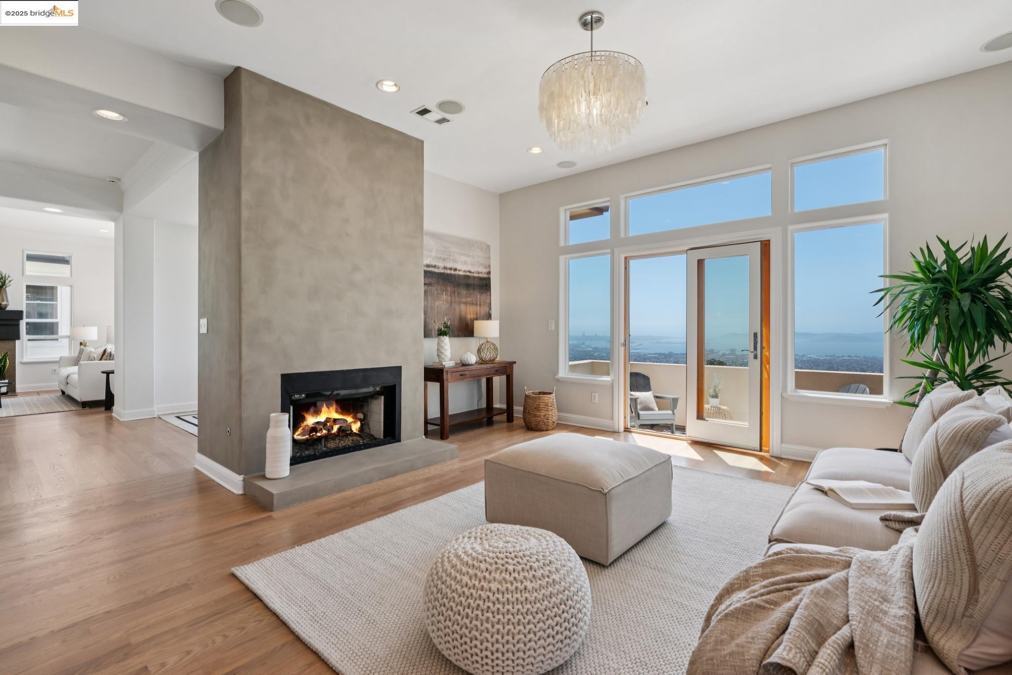 Detail Gallery Image 12 of 60 For 16032 Broadway Ter, Oakland,  CA 94611 - 5 Beds | 4 Baths