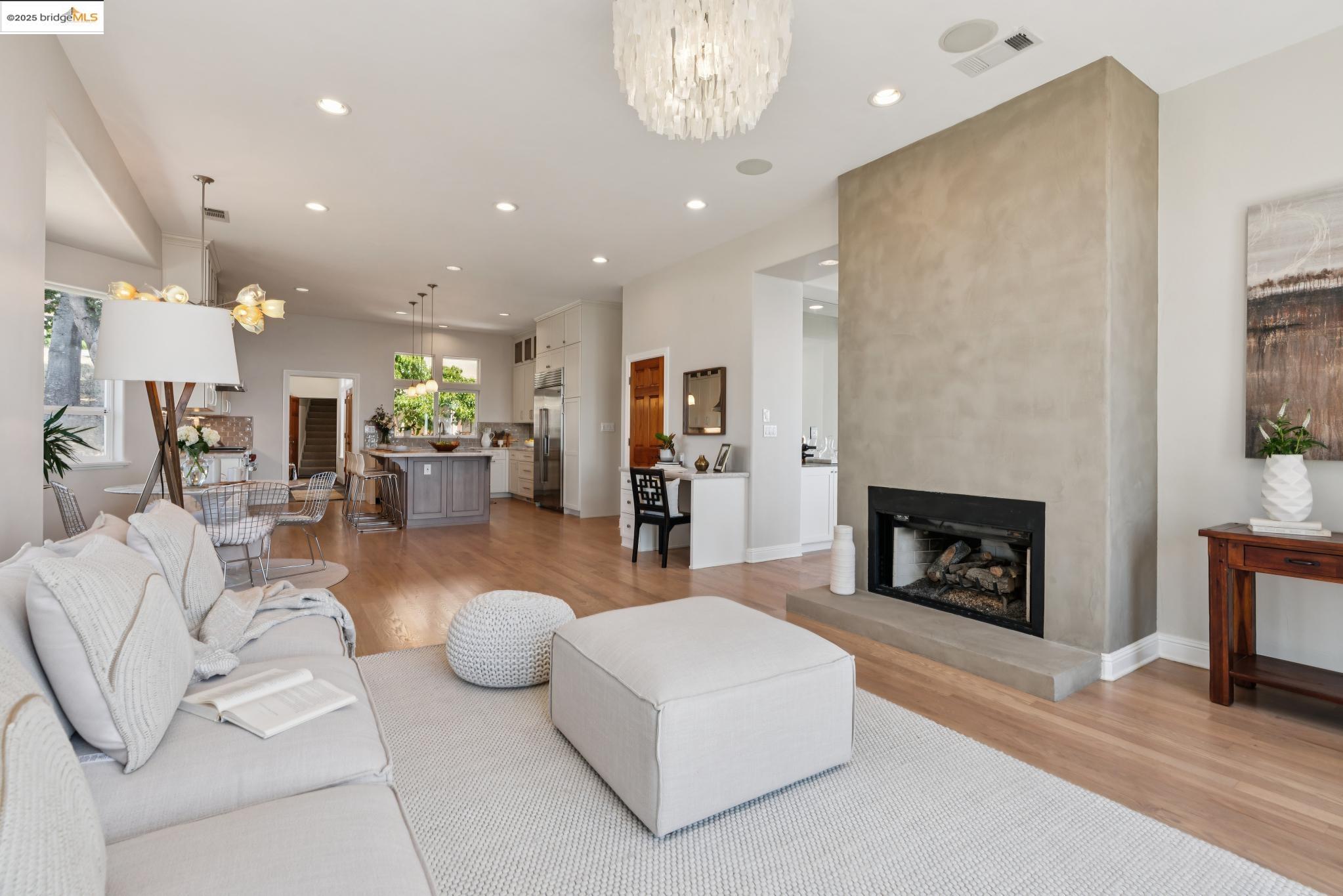 Detail Gallery Image 19 of 60 For 16032 Broadway Ter, Oakland,  CA 94611 - 5 Beds | 4 Baths
