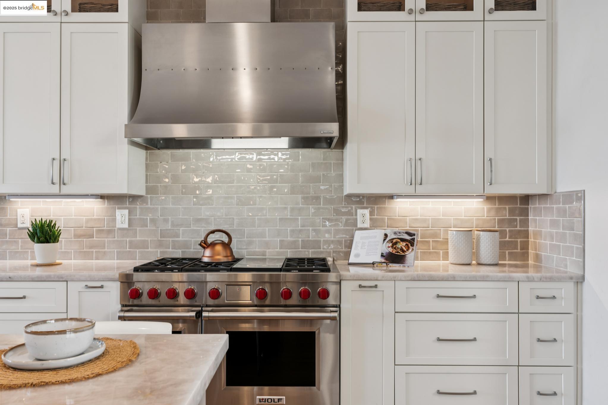 Detail Gallery Image 29 of 60 For 16032 Broadway Ter, Oakland,  CA 94611 - 5 Beds | 4 Baths