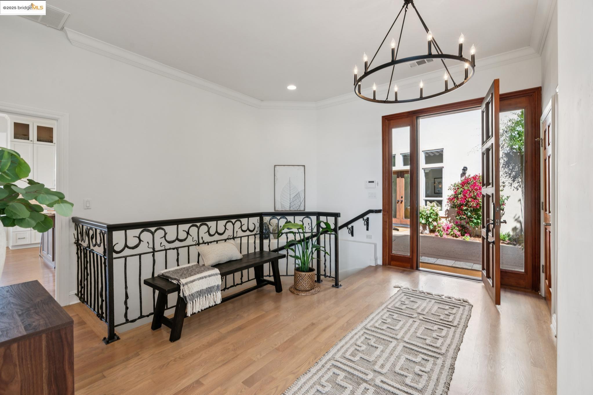 Detail Gallery Image 32 of 60 For 16032 Broadway Ter, Oakland,  CA 94611 - 5 Beds | 4 Baths