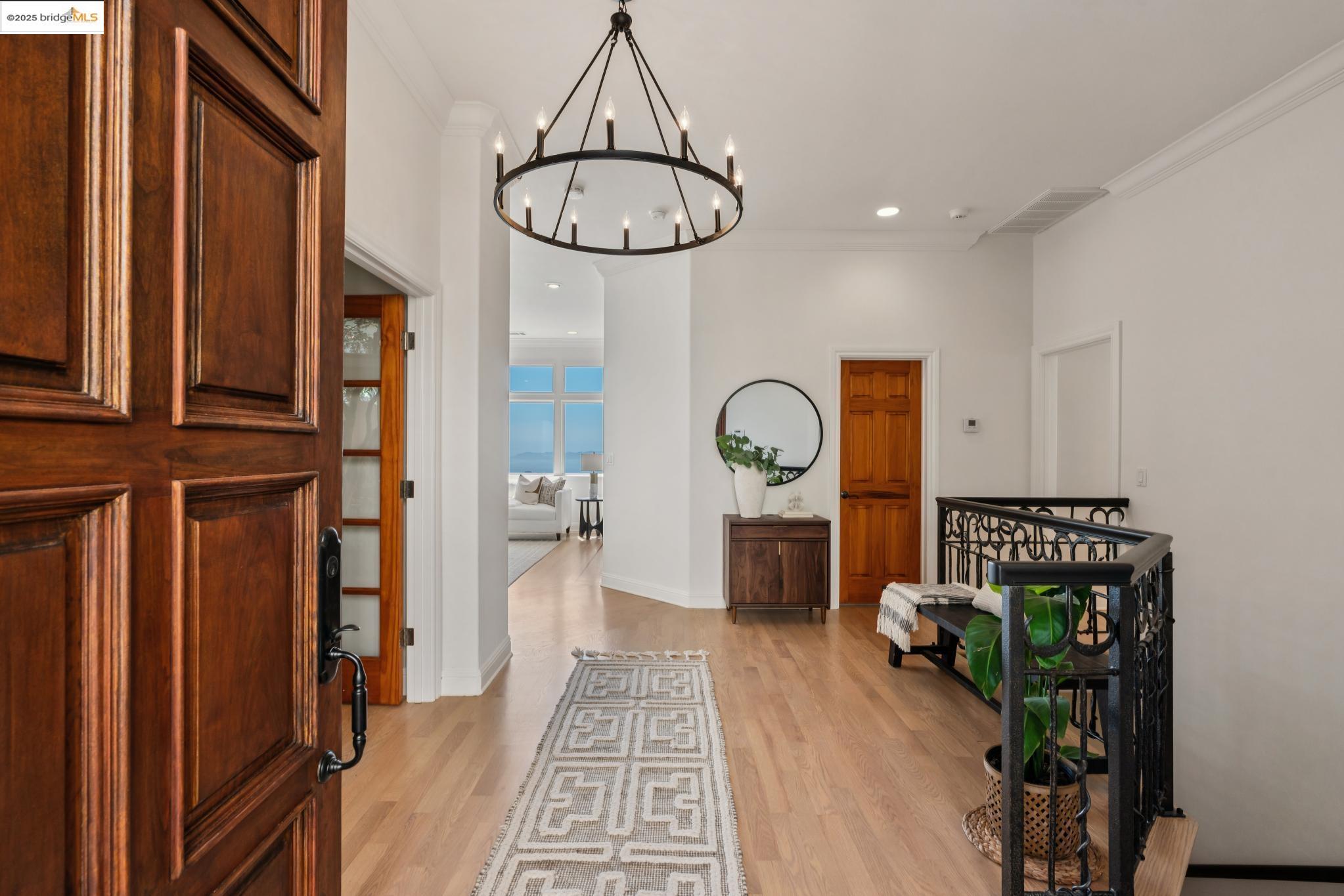 Detail Gallery Image 5 of 60 For 16032 Broadway Ter, Oakland,  CA 94611 - 5 Beds | 4 Baths