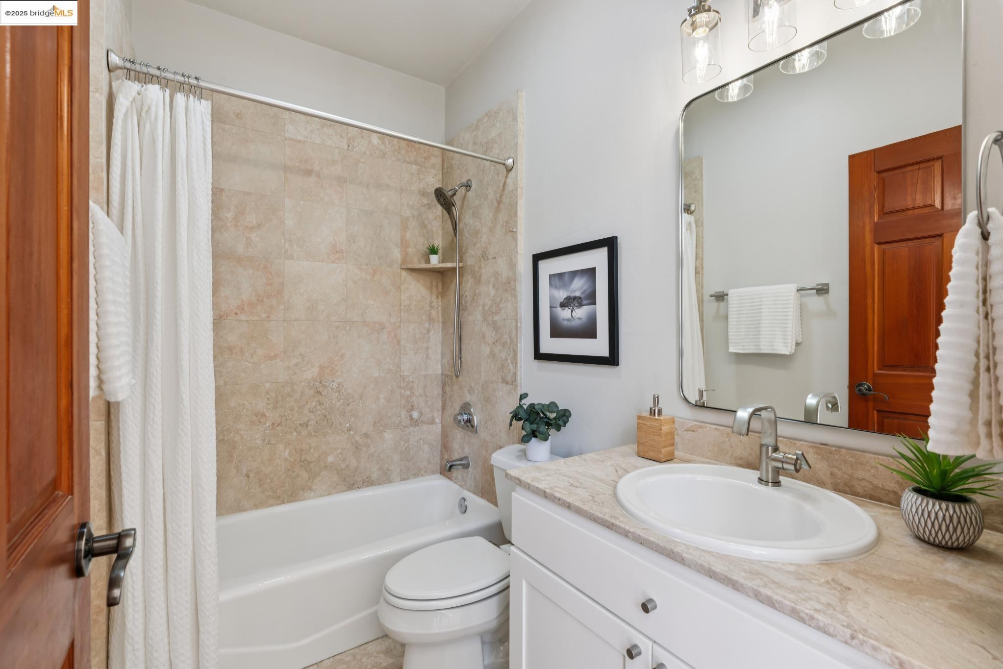Detail Gallery Image 46 of 60 For 16032 Broadway Ter, Oakland,  CA 94611 - 5 Beds | 4 Baths